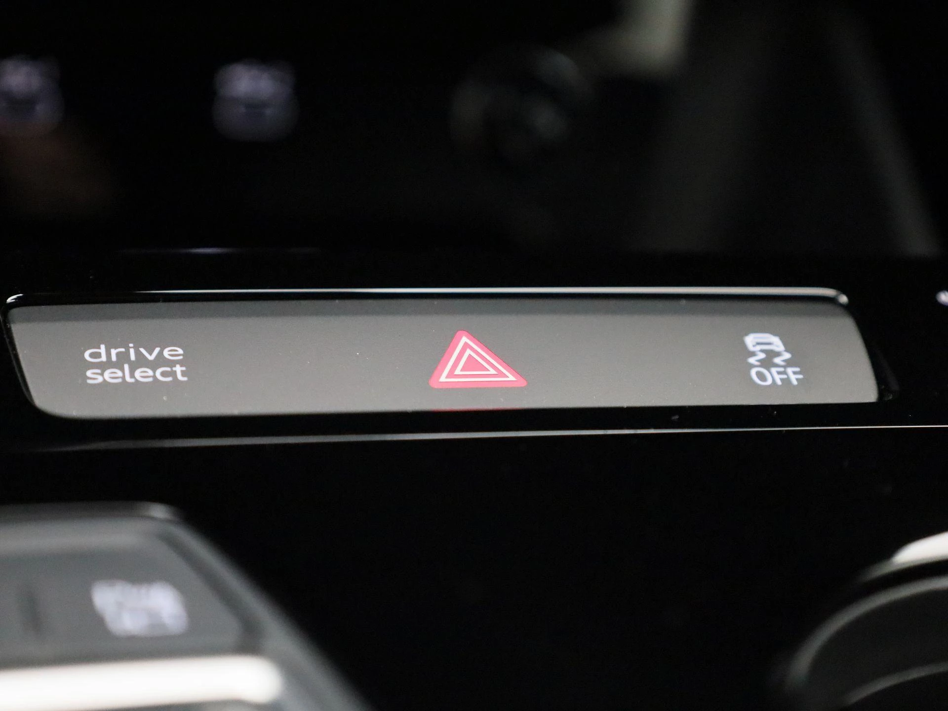 Audi-Q6 e-tron-image-25