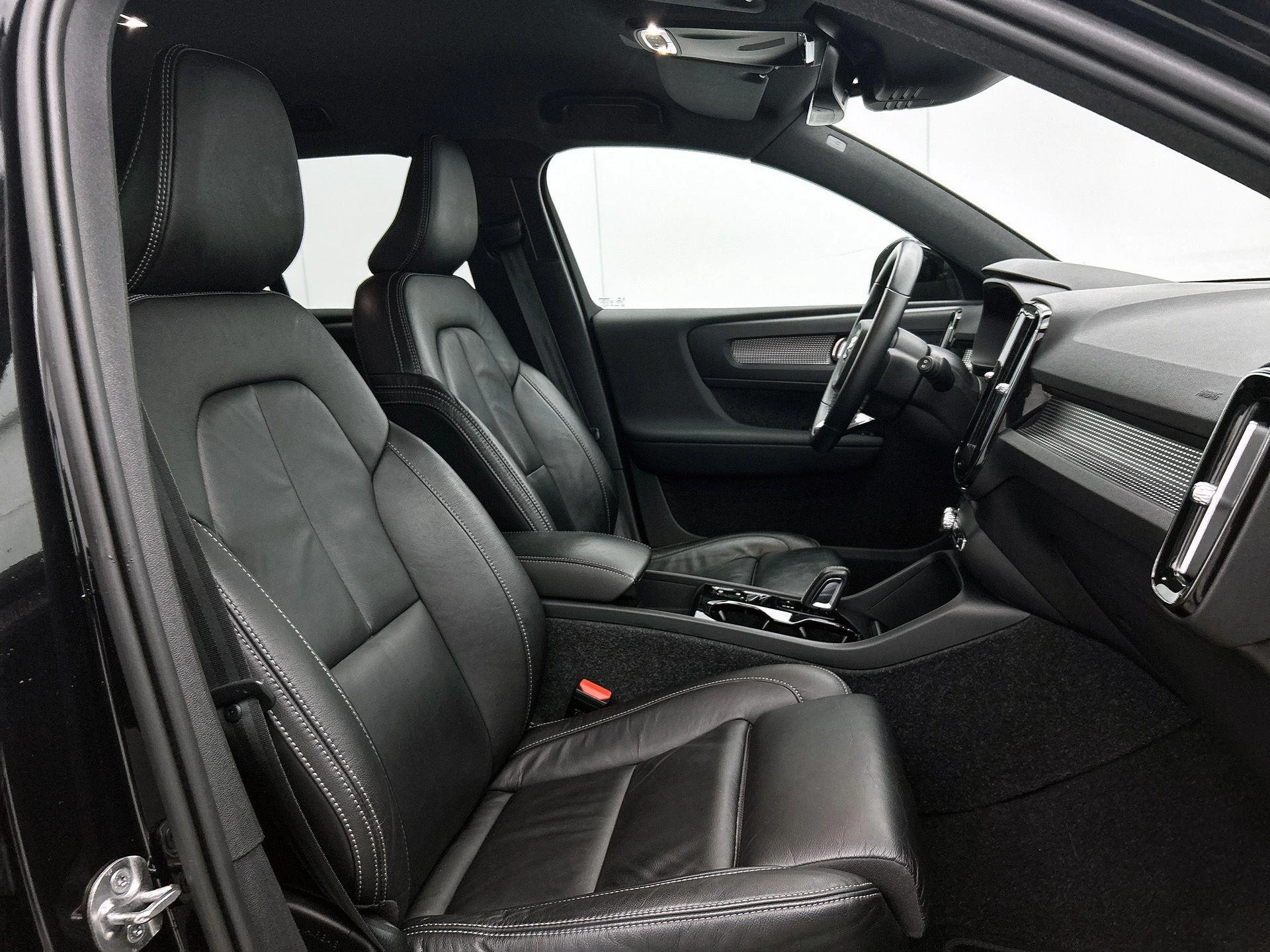 Volvo-XC40-image-35