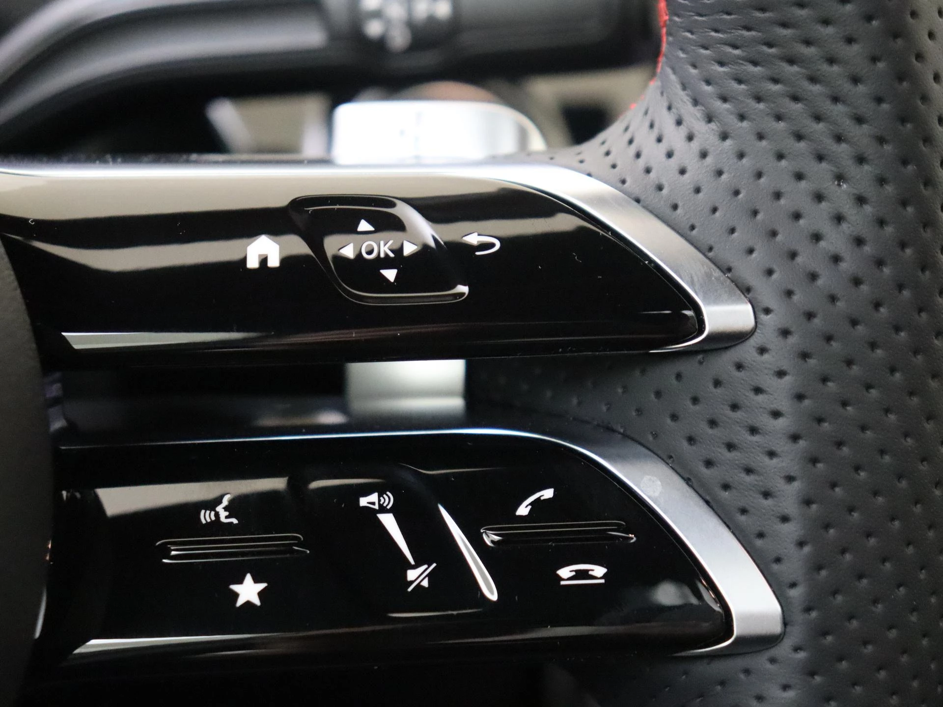 Mercedes-Benz-A-Klasse-image-13
