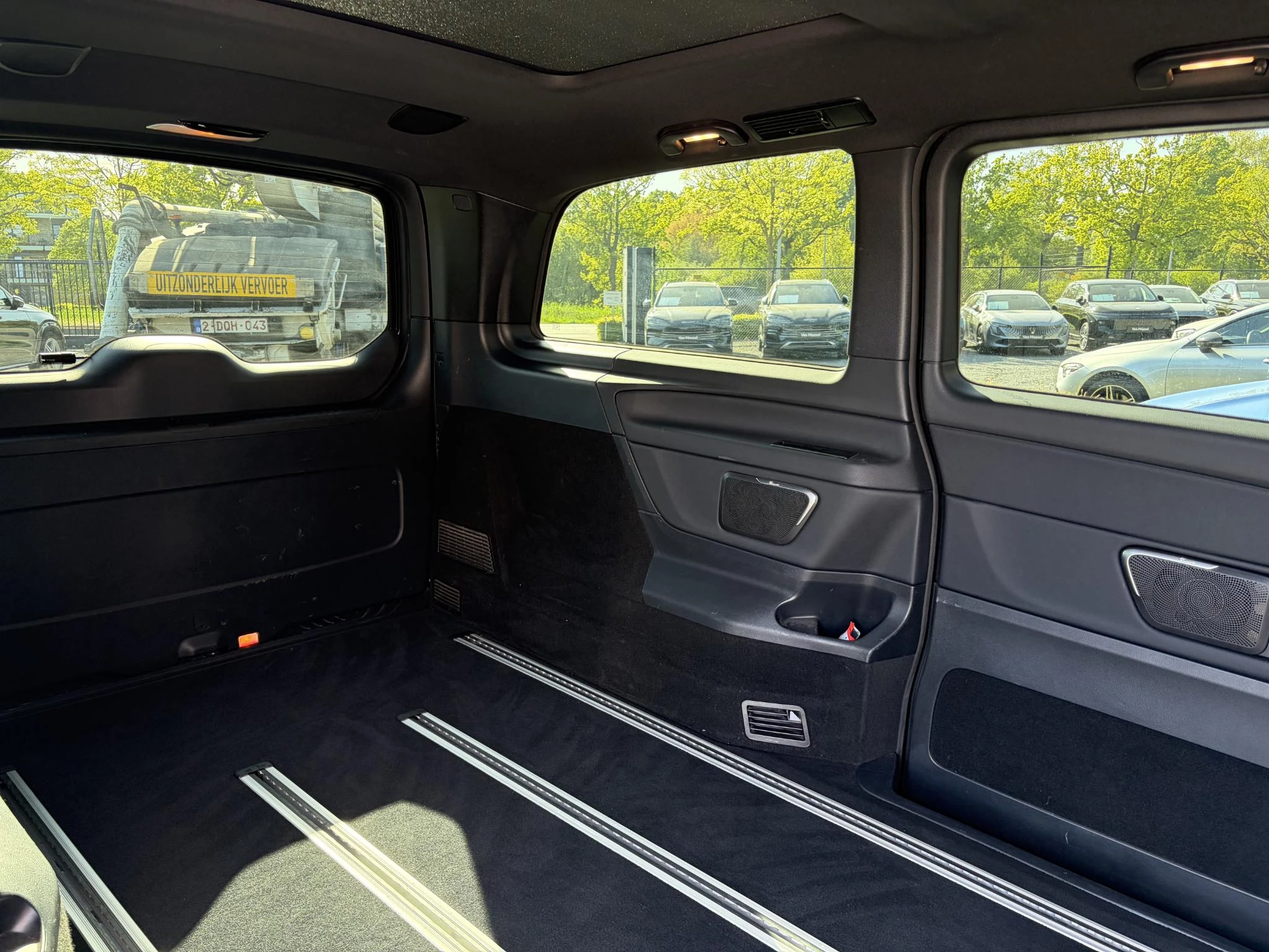 Mercedes-Benz V-Klasse 250 d L1 + LICHTE VRACHT + BURMESTER + TREKHAAK + 360 VIEW