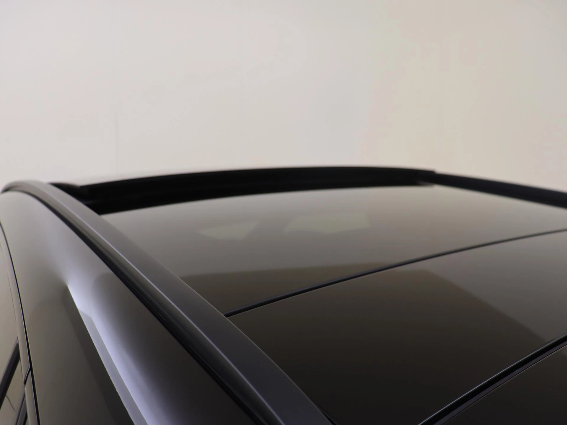 Mercedes-Benz-GLA-image-30