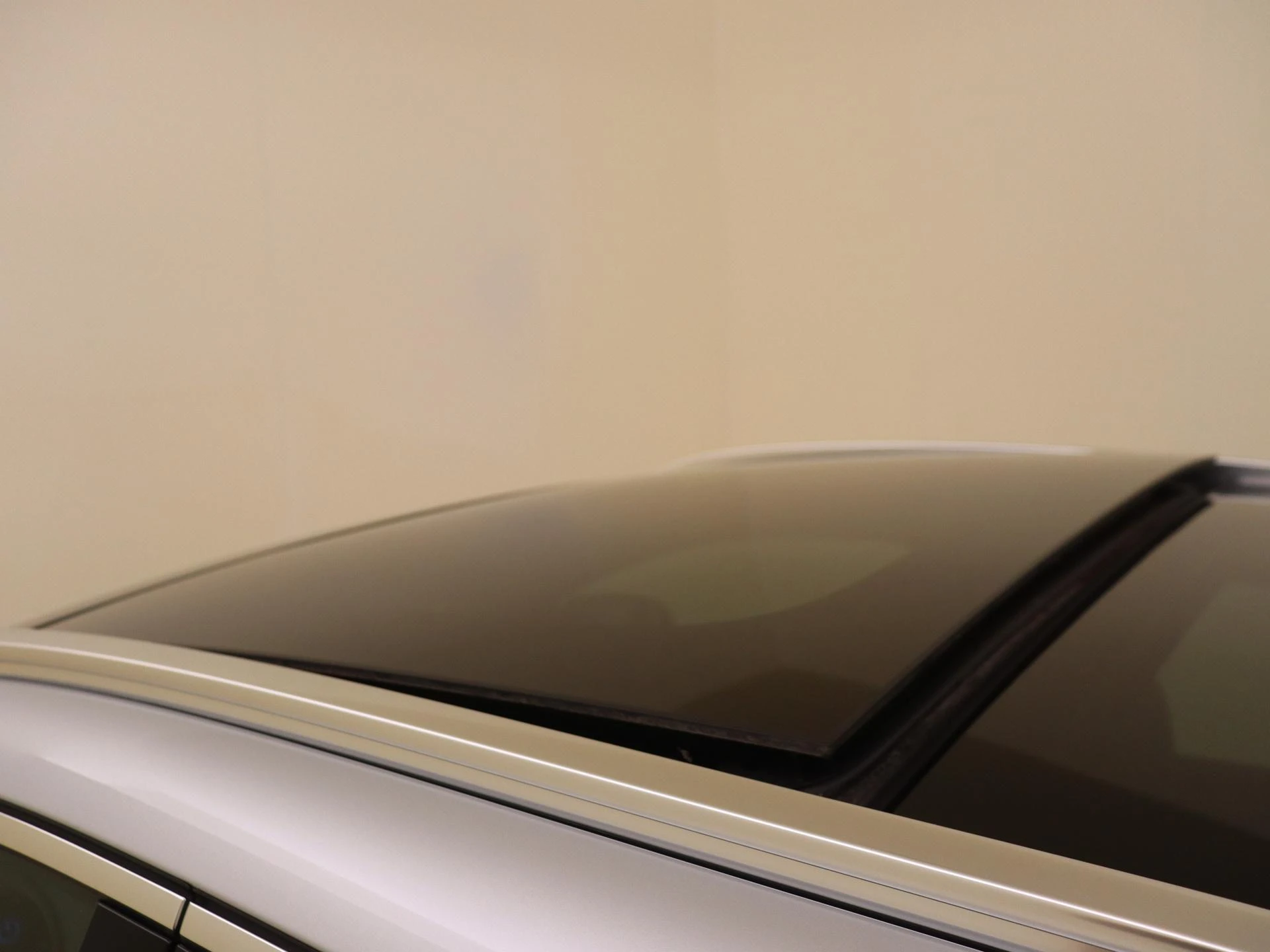 Mercedes-Benz-EQA-image-28