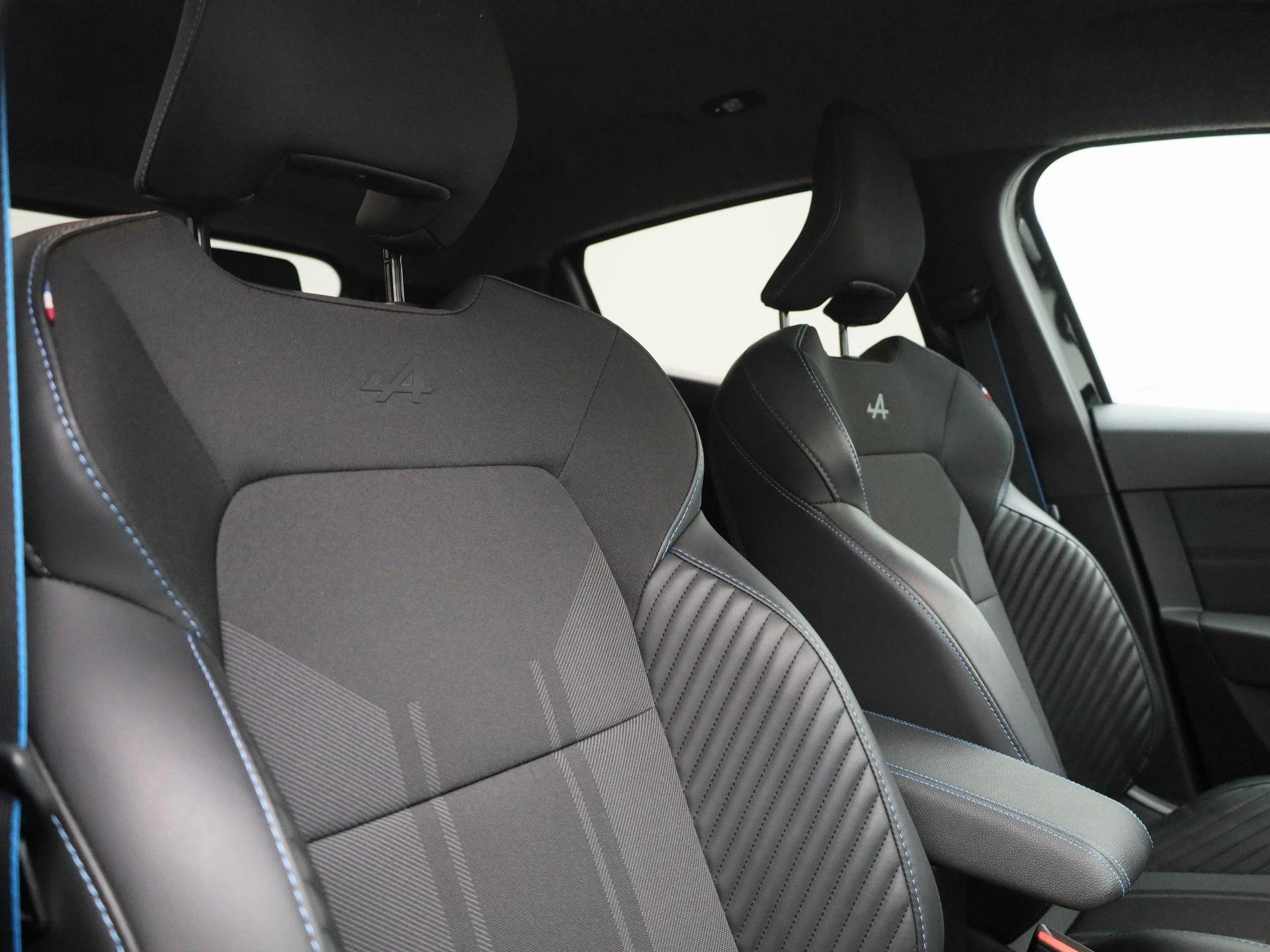 Renault-Clio-image-32
