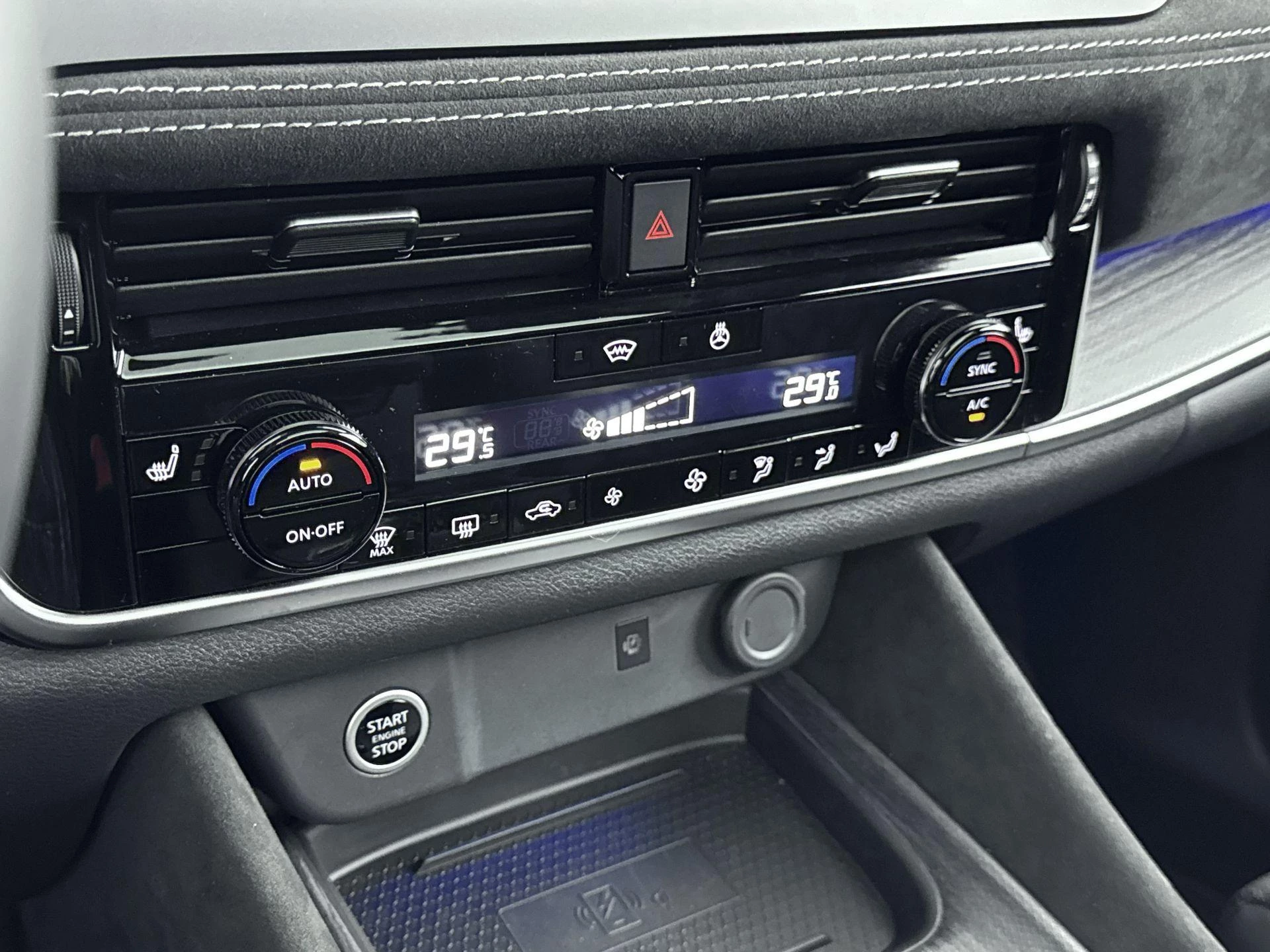 Nissan-QASHQAI-image-23