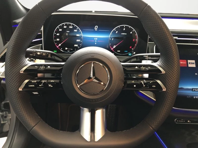 Mercedes-Benz E-Klasse 200 d T AMG NIGHT PANO AHK DISTRO 360° MEMORY AMG Line