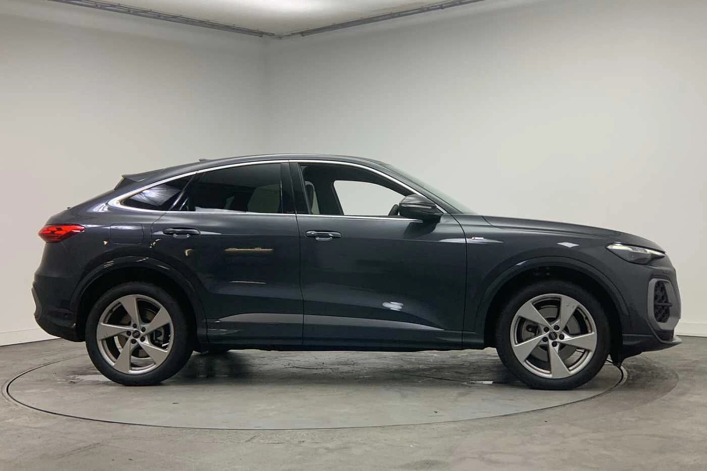 Audi-Q5-image-3