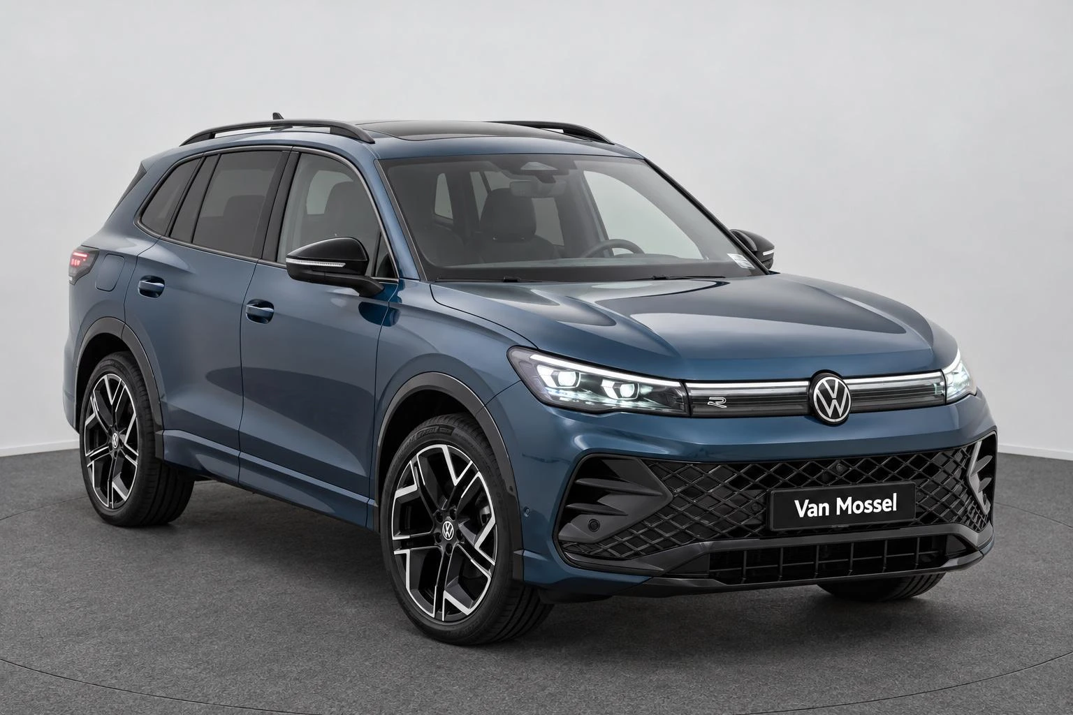 Volkswagen-Tiguan-image-3