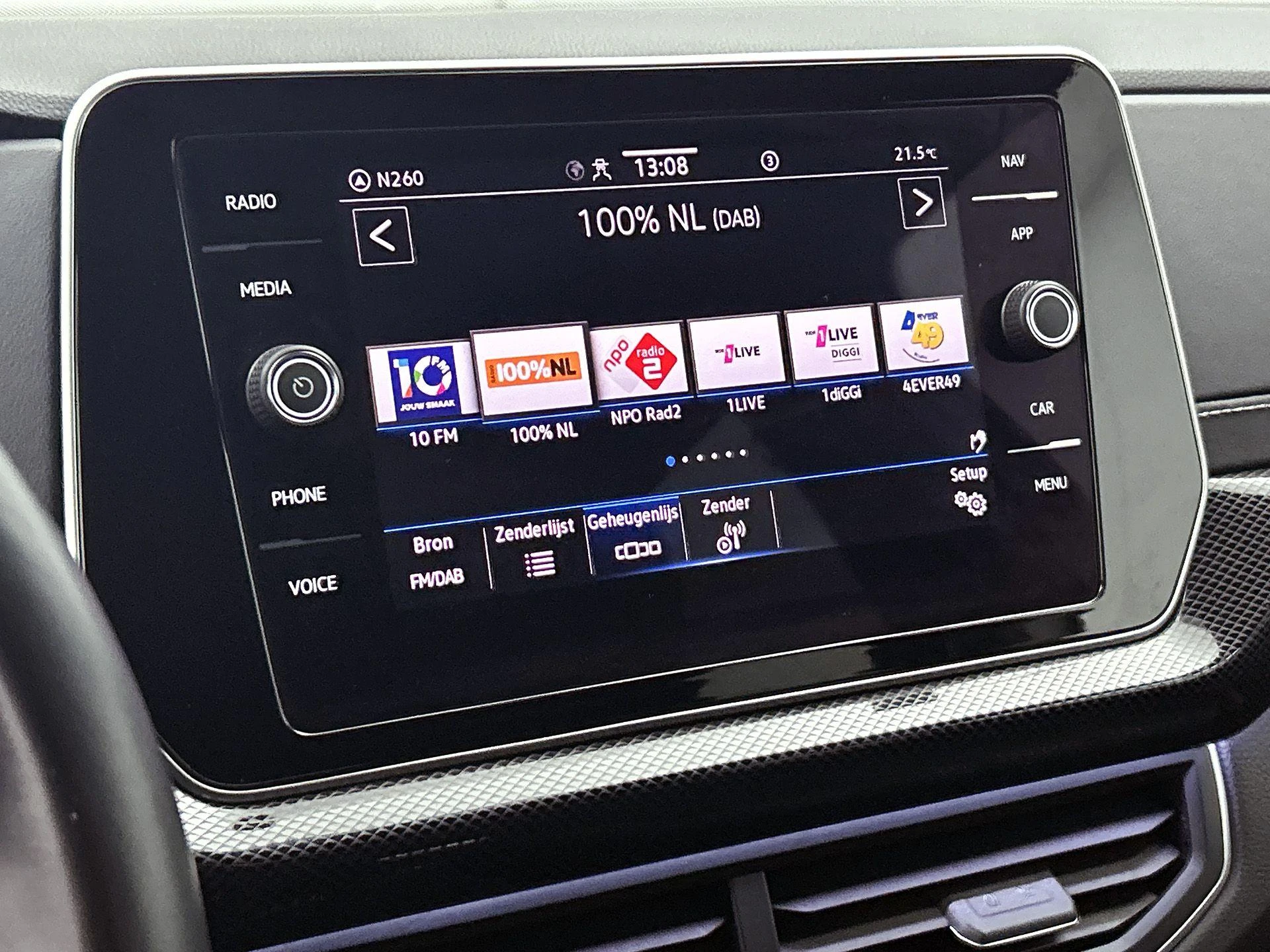 Volkswagen-T-Cross-image-6