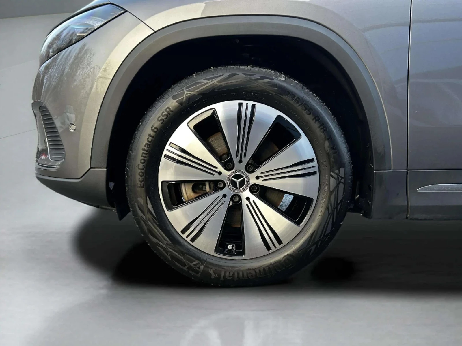 Mercedes-Benz-EQA-image-8