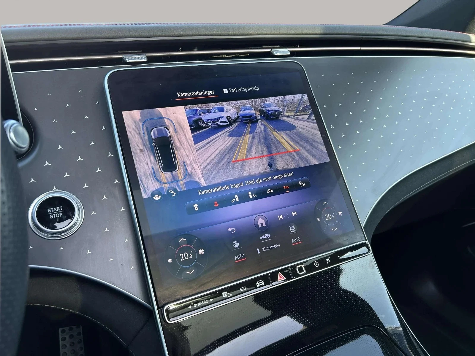 Mercedes-Benz-EQS-image-18