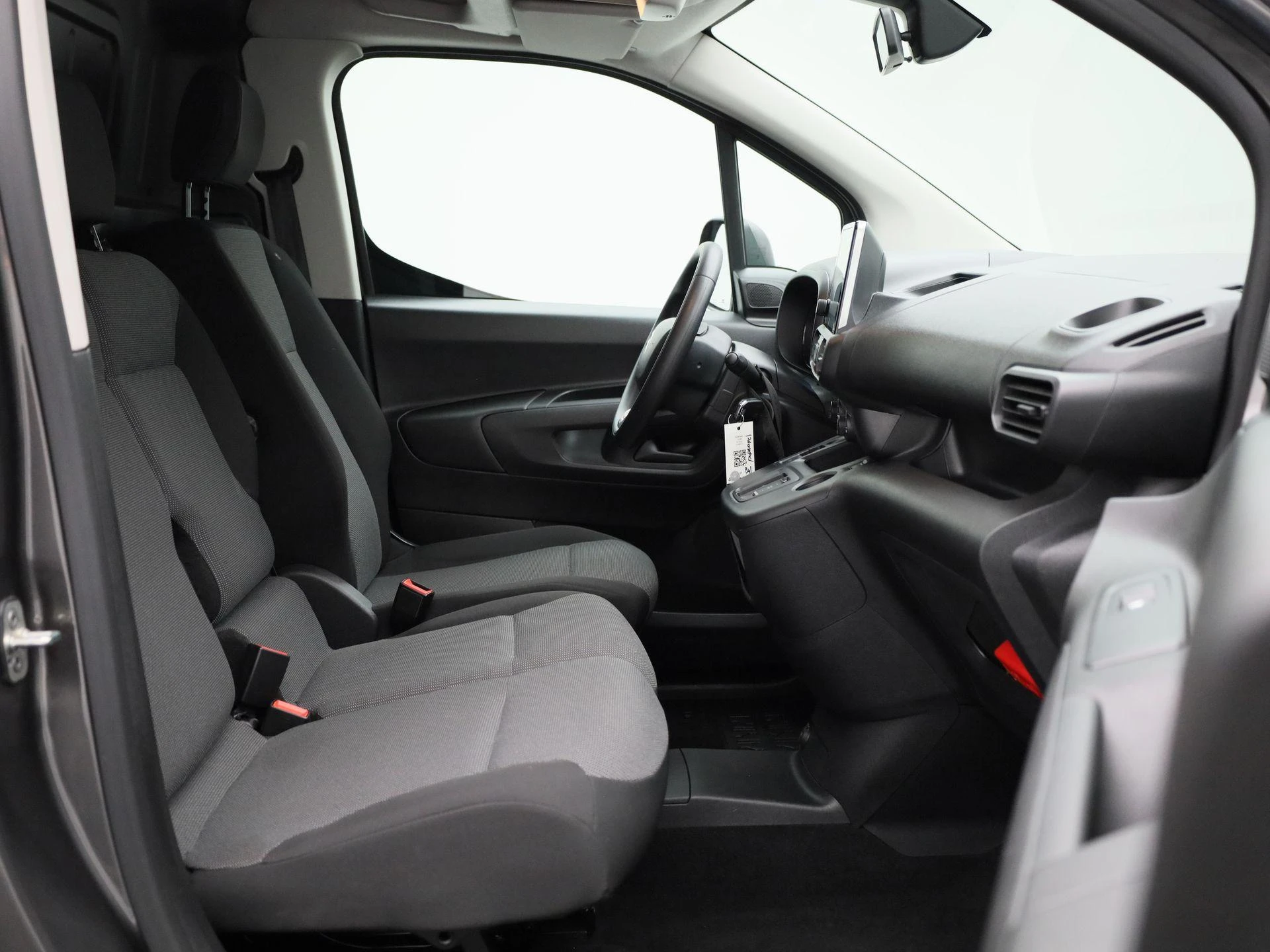 Citroën-ë-Berlingo-image-11