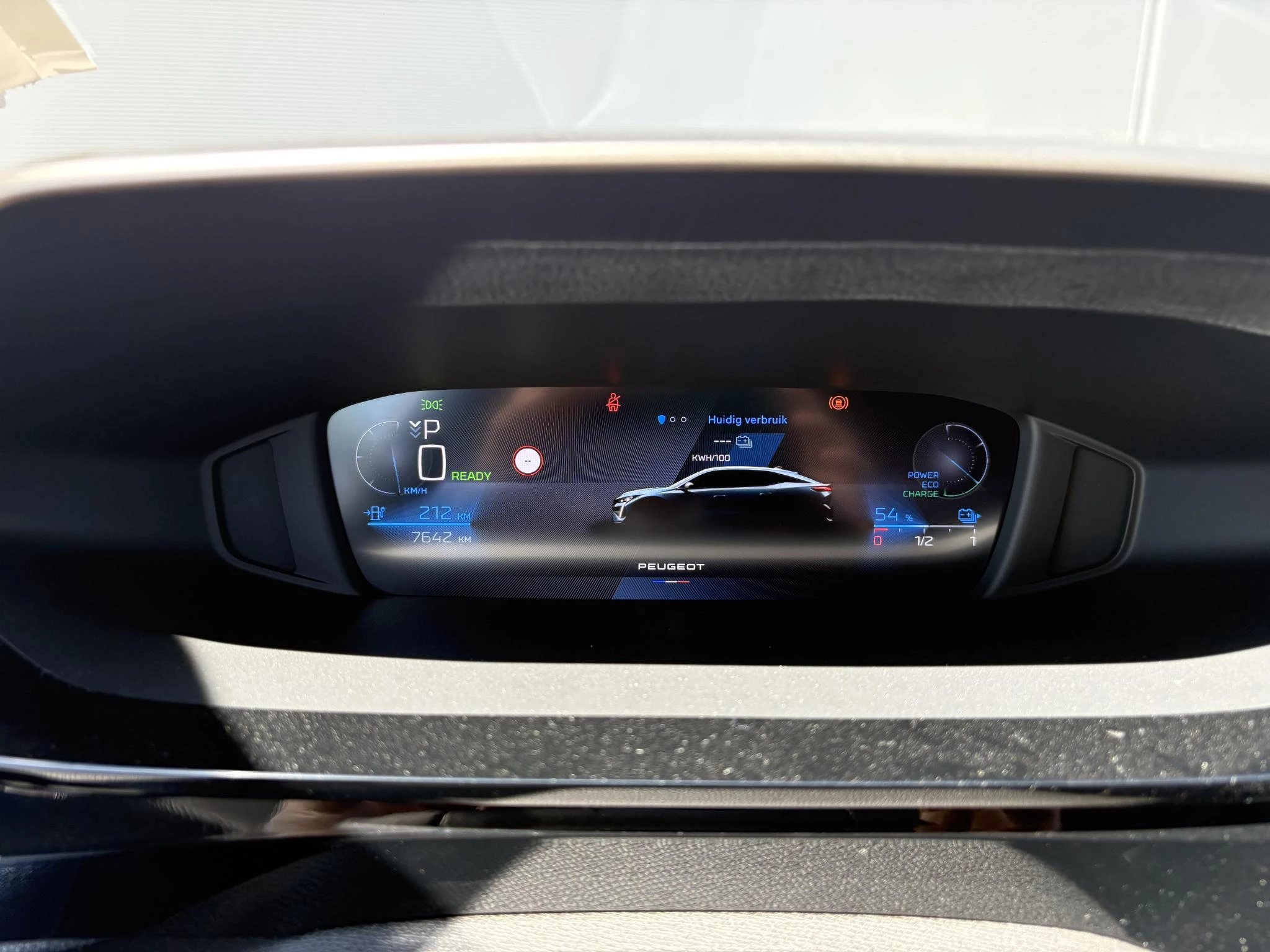 Peugeot-408-image-13