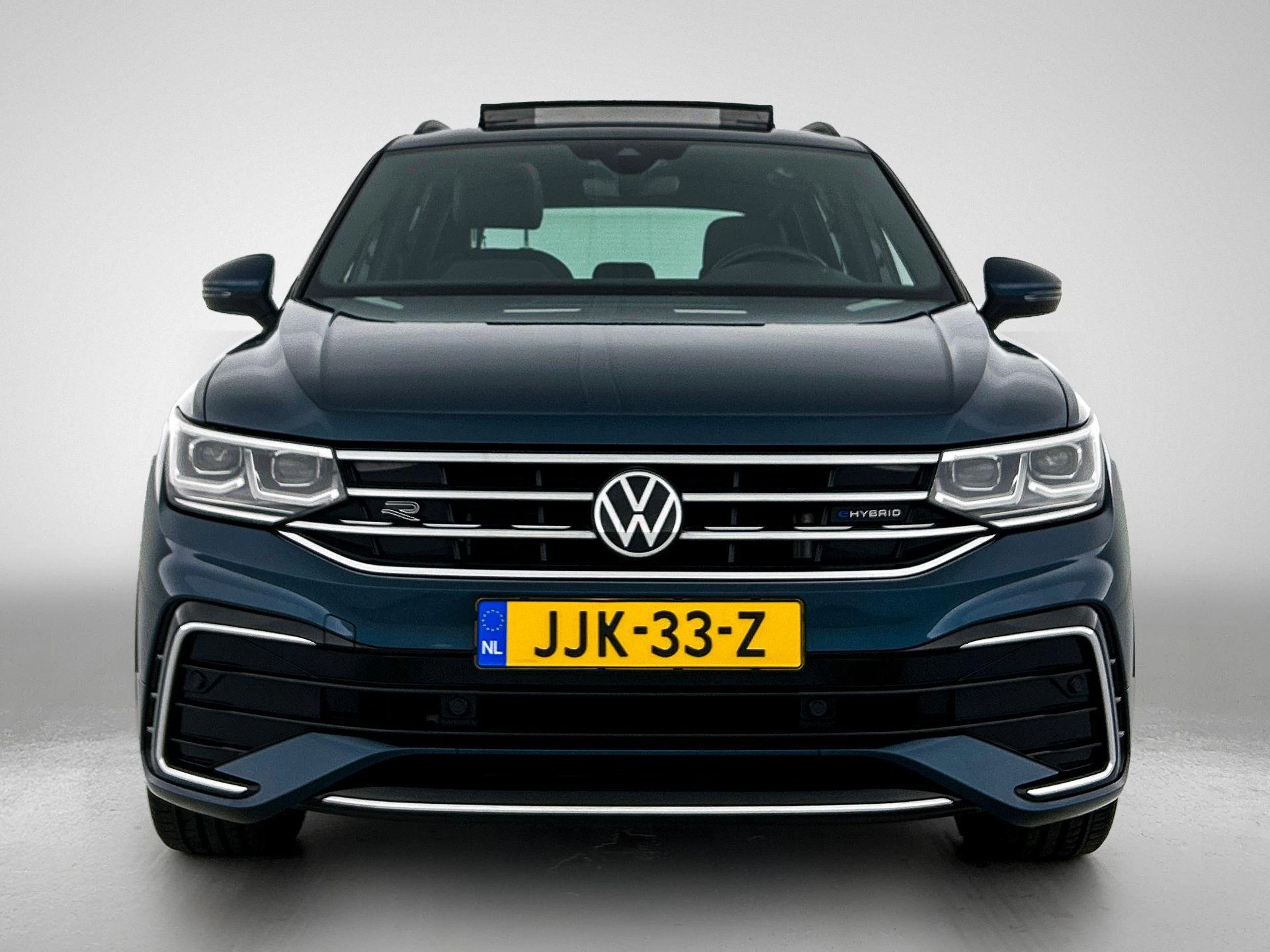 Volkswagen-Tiguan-image-4