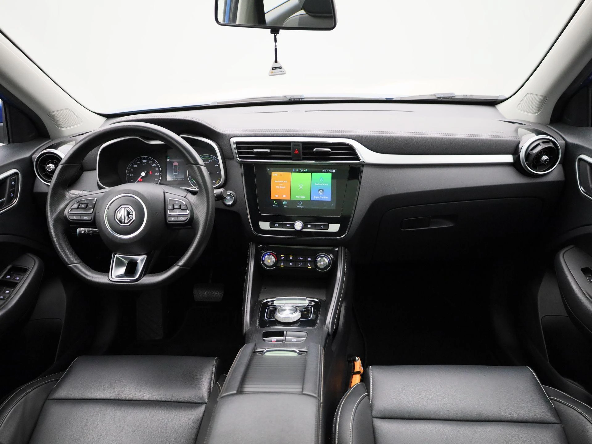 MG-ZS EV-image-35