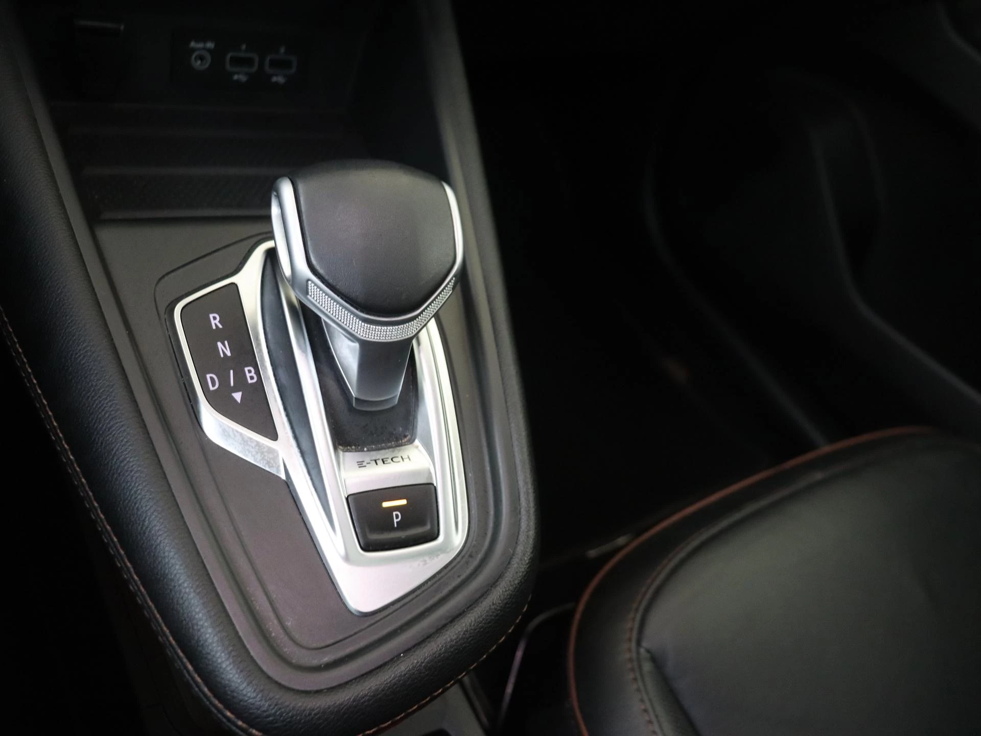 Renault Captur 1.6 E-Tech Plug-in Hybrid 160 Initiale Paris