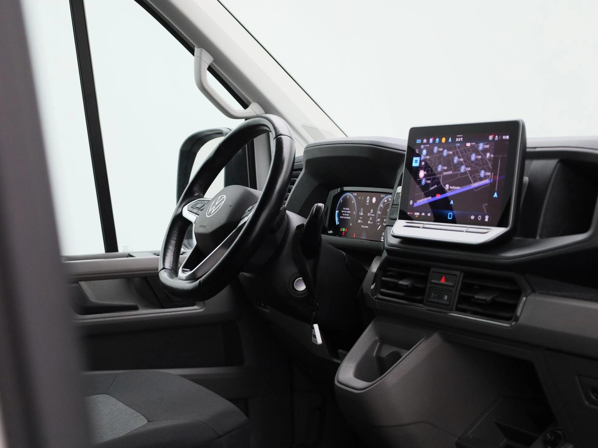 Volkswagen-Crafter-image-6