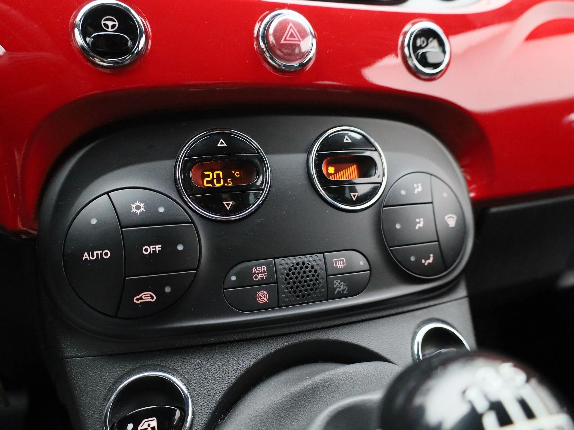 Fiat-500C-image-24