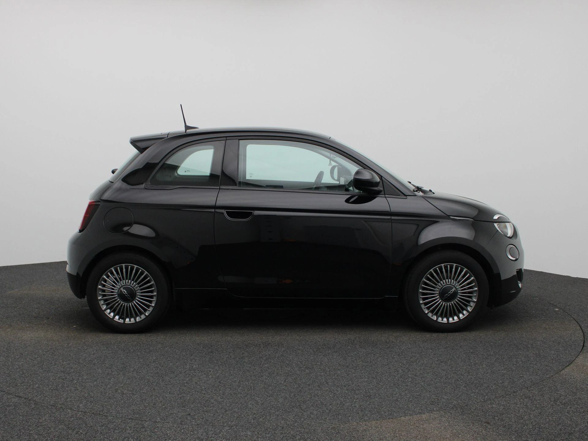 Fiat-500e-image-5