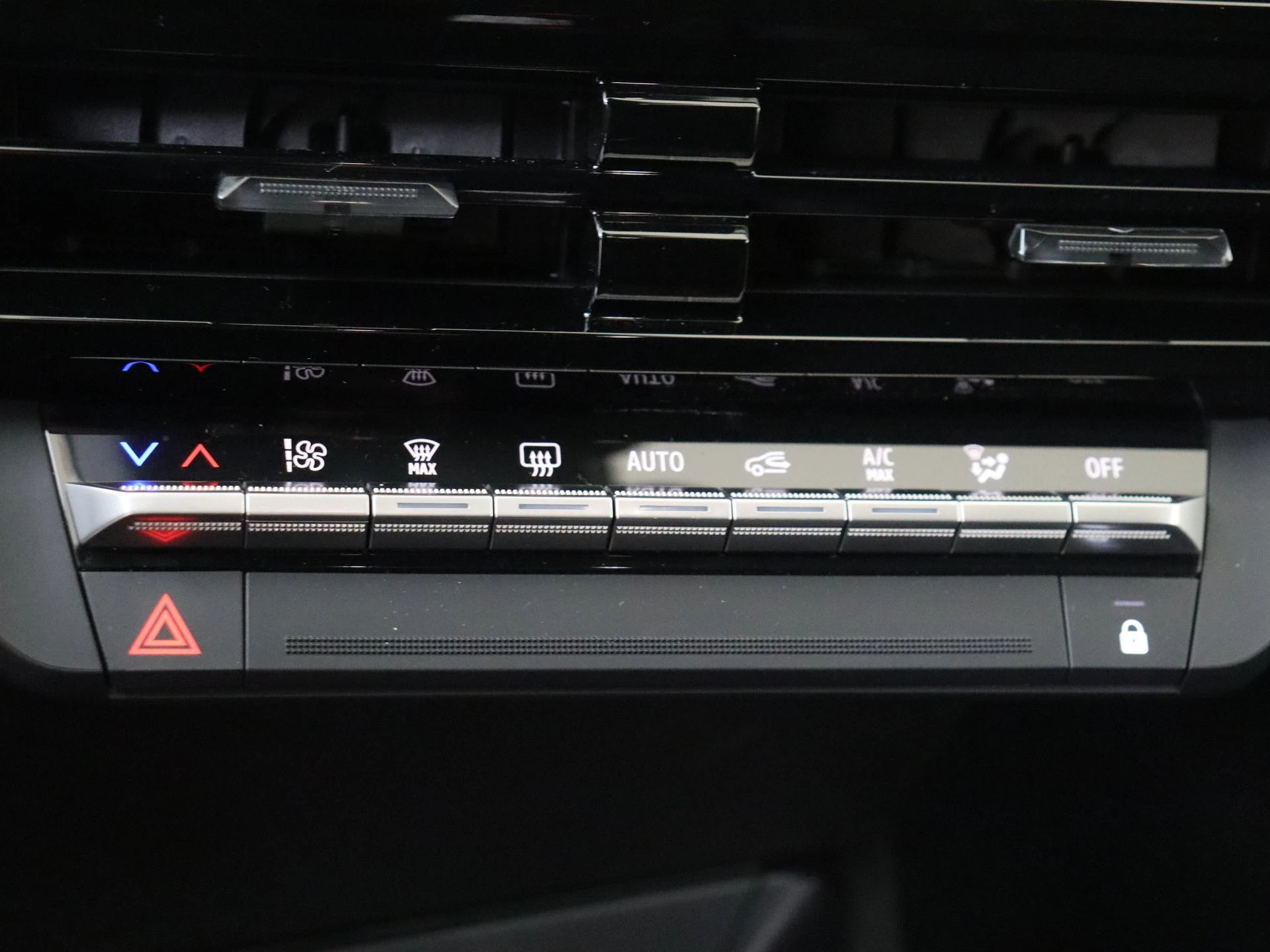 Renault-Clio-image-21