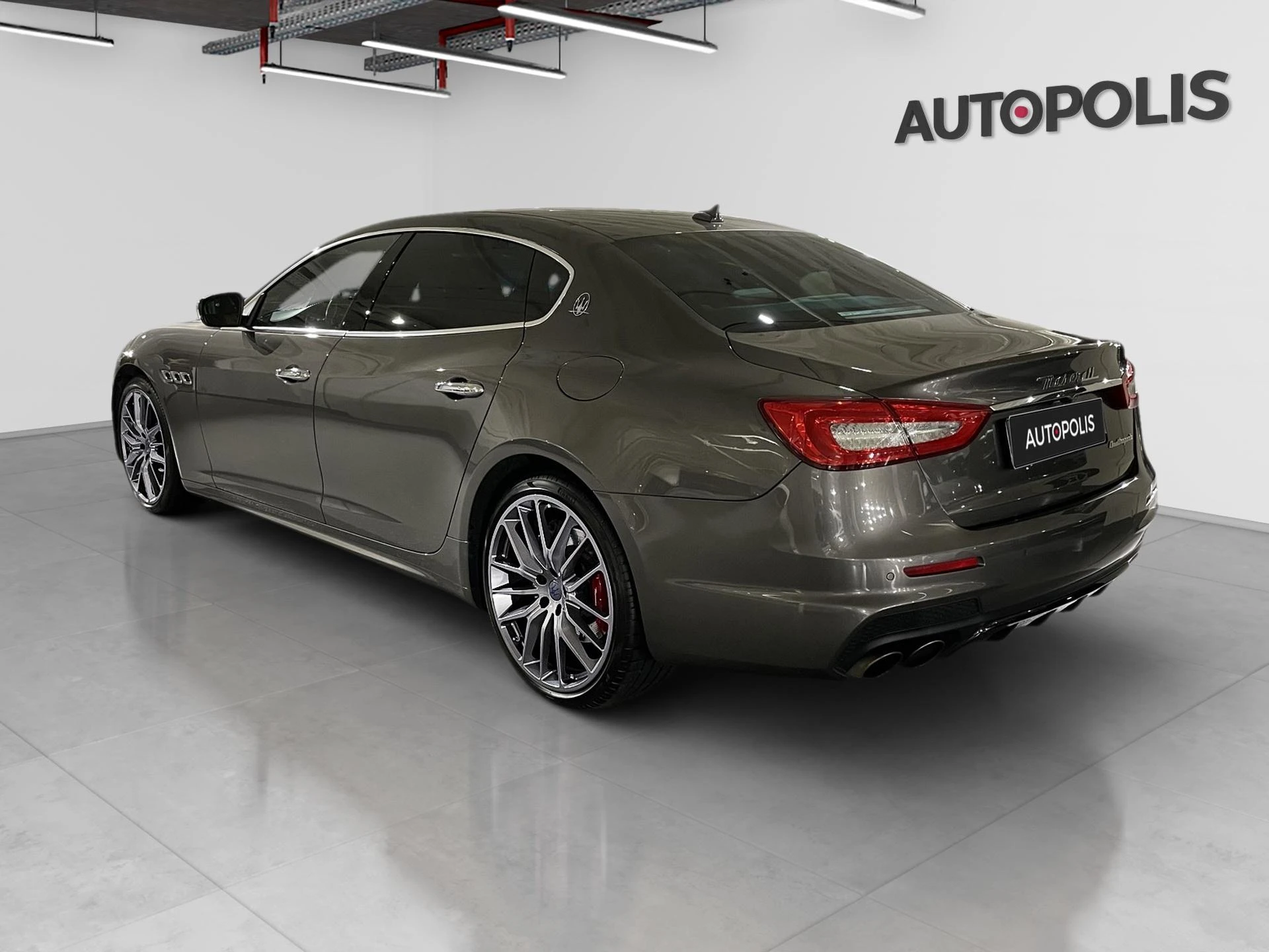 Maserati-Quattroporte-image-15