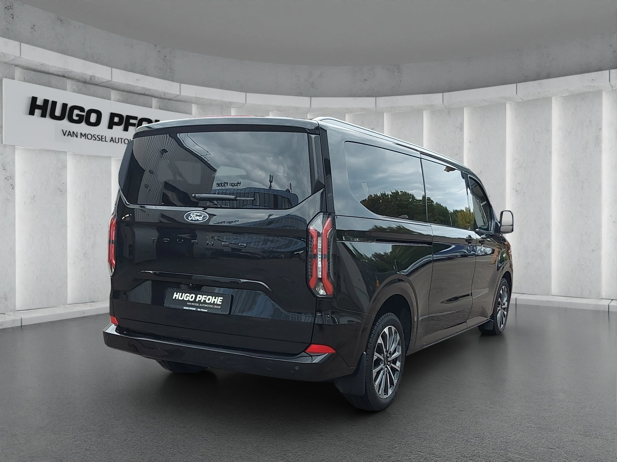 Ford-Tourneo Custom-image-4