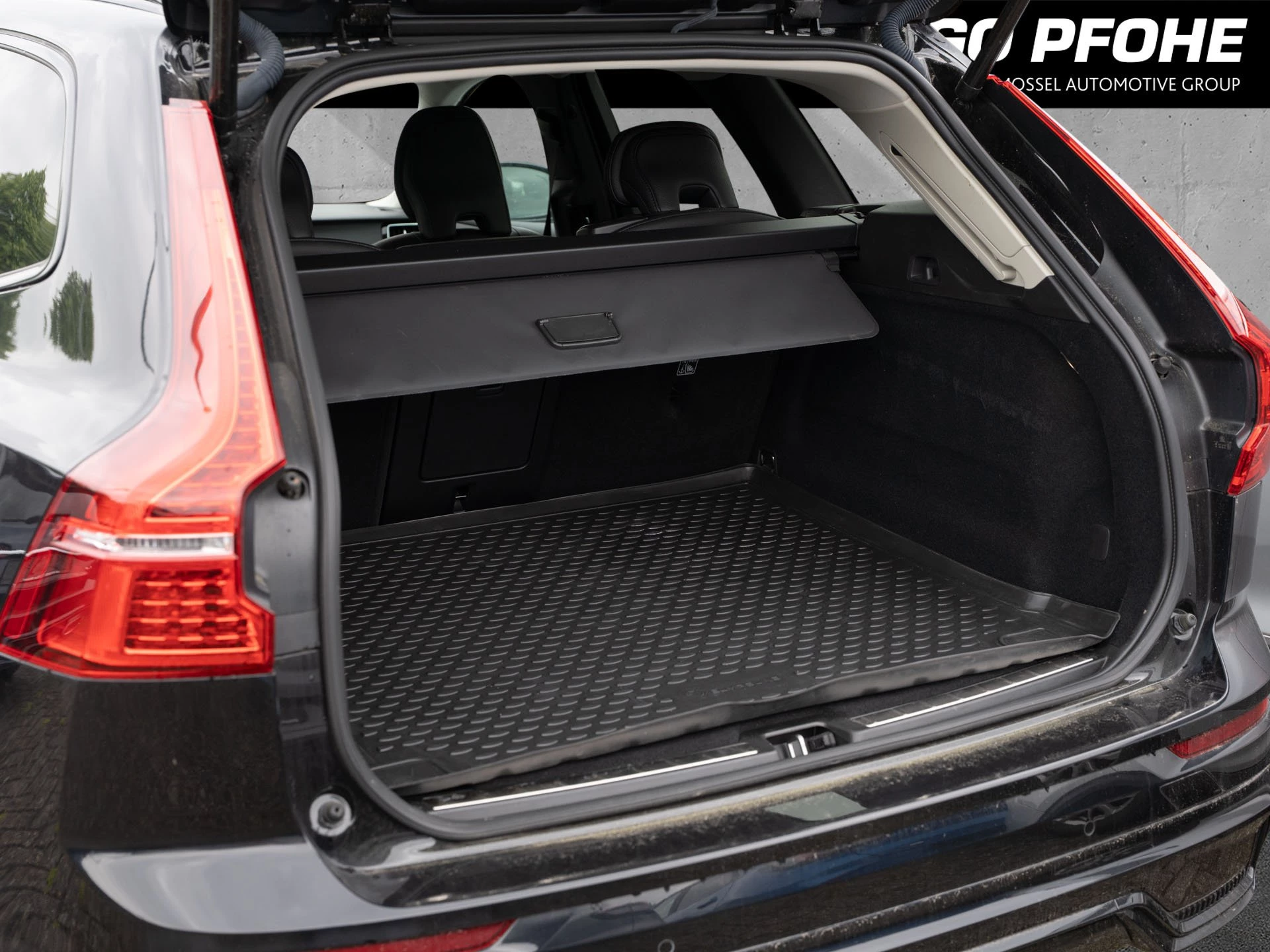Volvo XC60 B4 Plus Dark