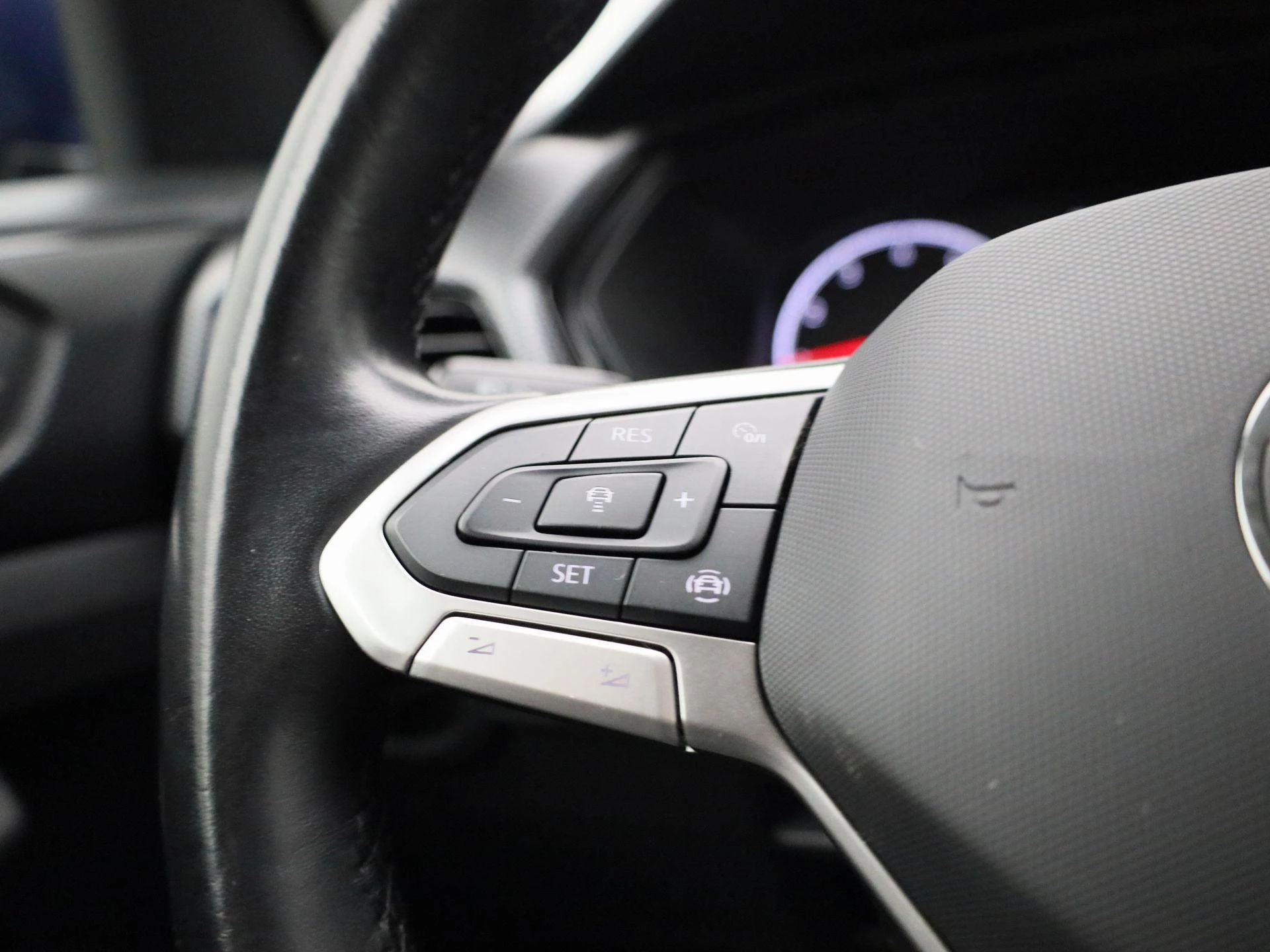 Volkswagen-T-Cross-image-17