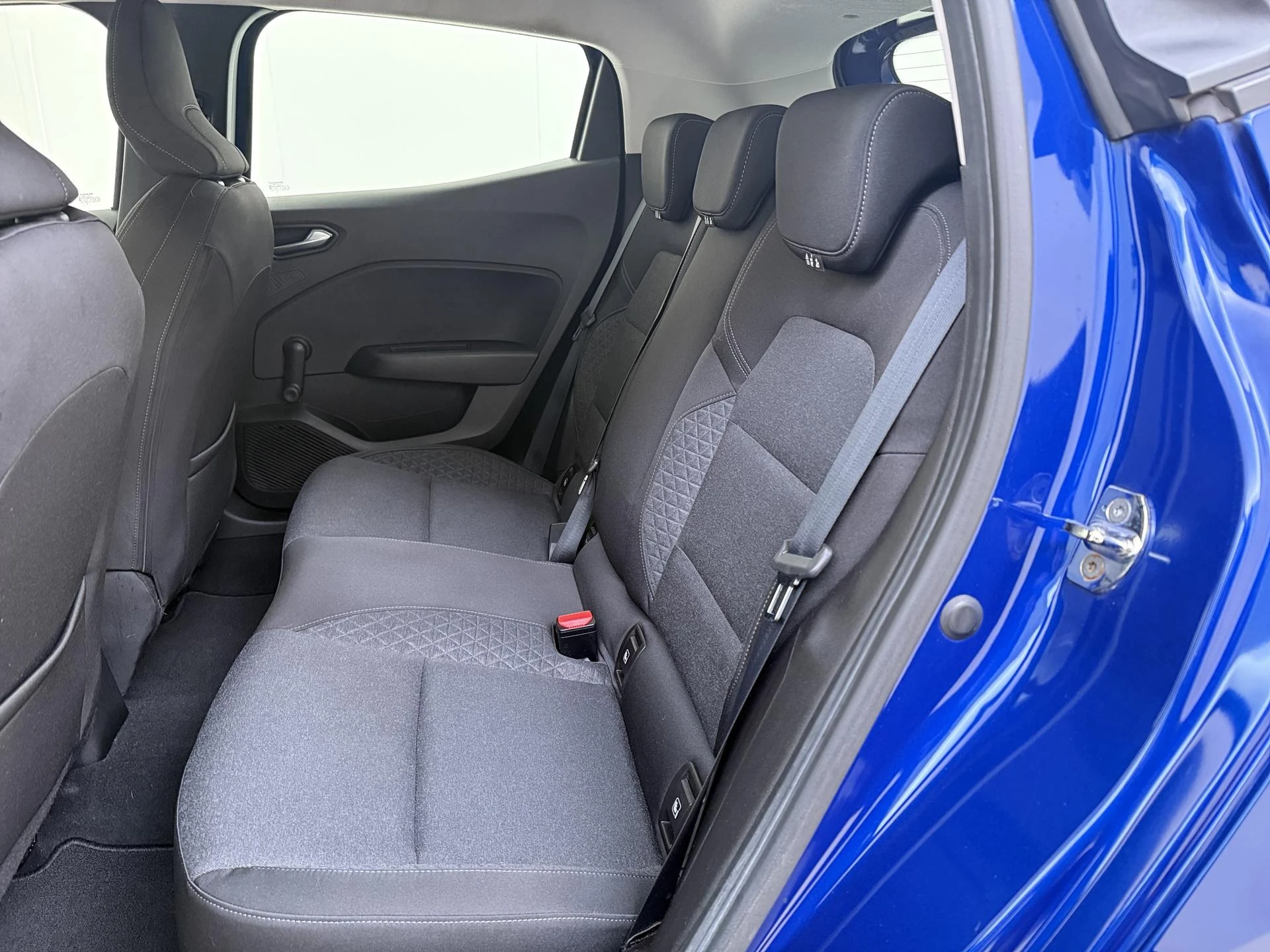 Renault-Clio-image-15