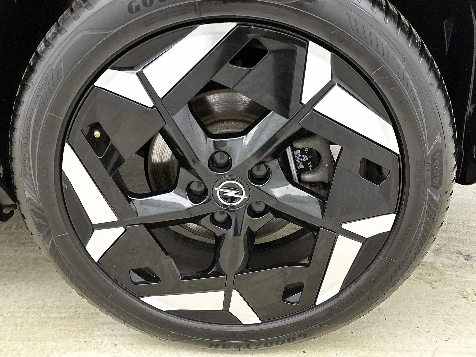 Opel-Grandland-image-31