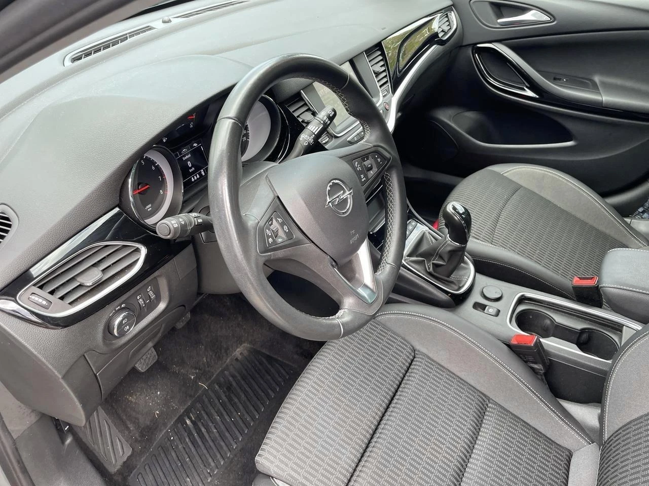 Opel-Astra-image-8