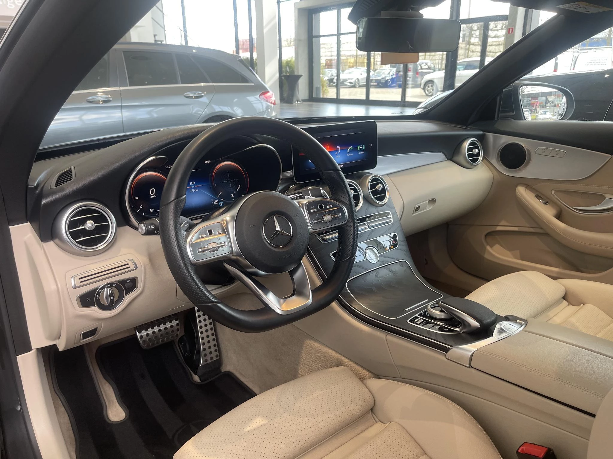 Mercedes-Benz Classe C 180 Cabriolet + AMG LINE + LEDER + CARPLAY +