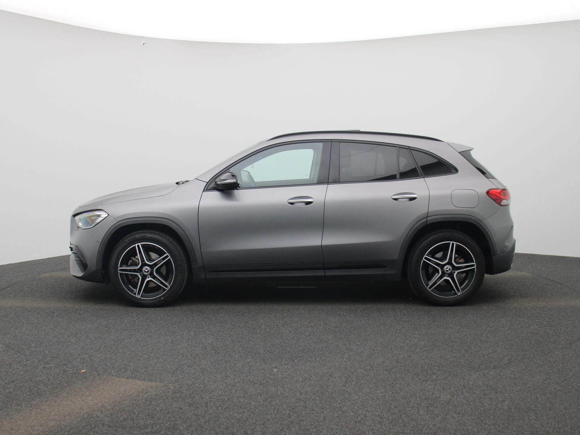 Mercedes-Benz GLA 250 e Business Solution AMG Limited