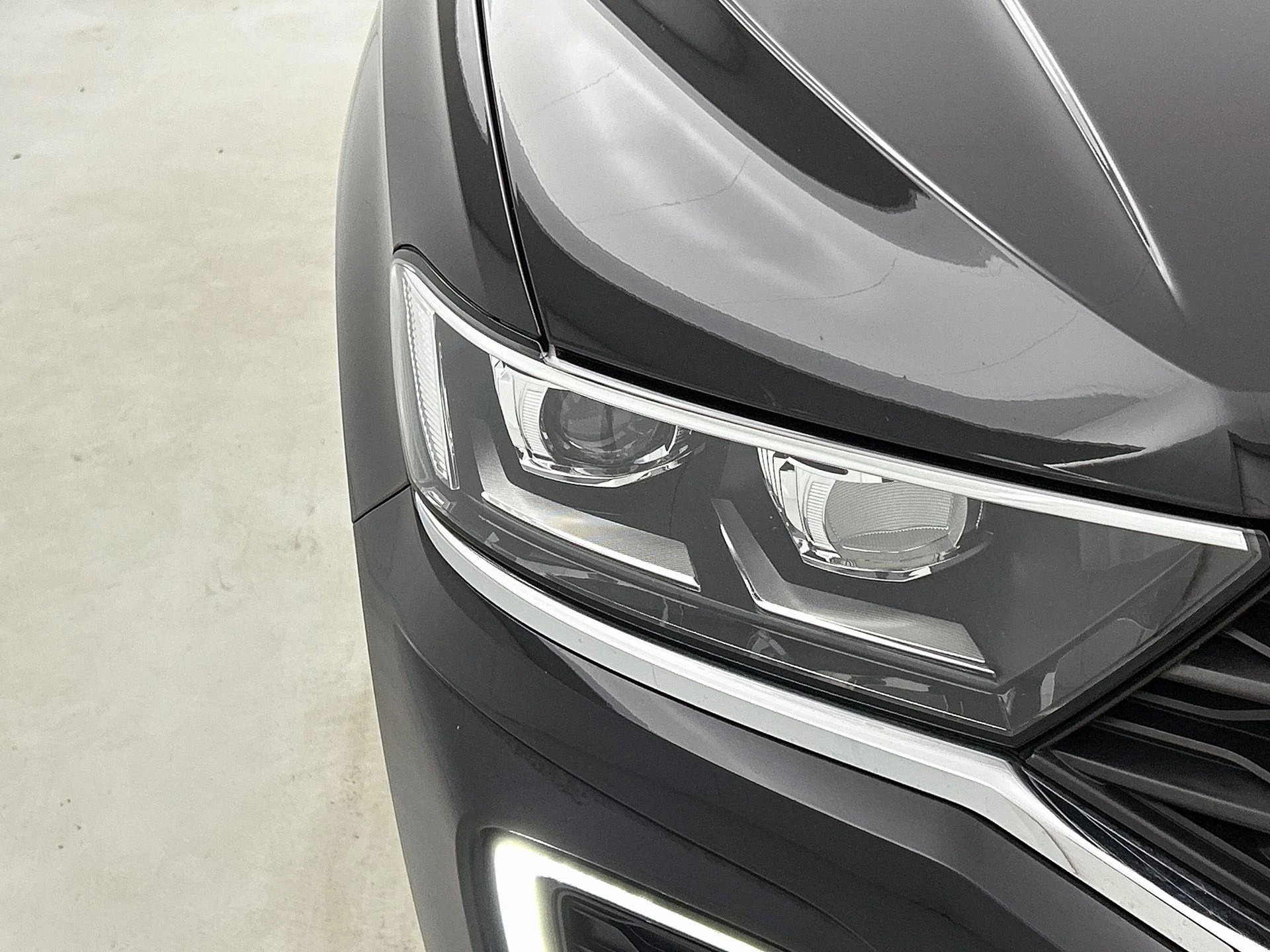 Volkswagen-T-Roc-image-12