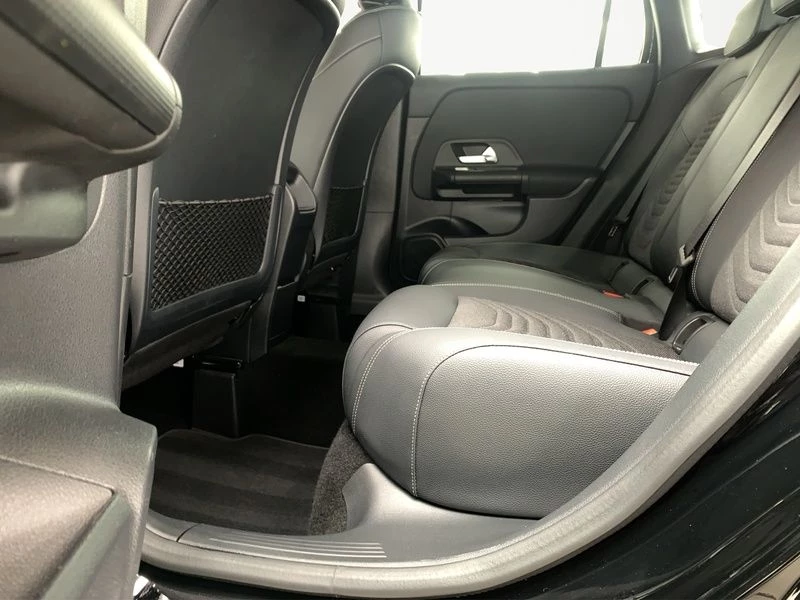 Mercedes-Benz GLA 200 ADV AHK LED SPUR SHZ DCT KAMERA NAVI
