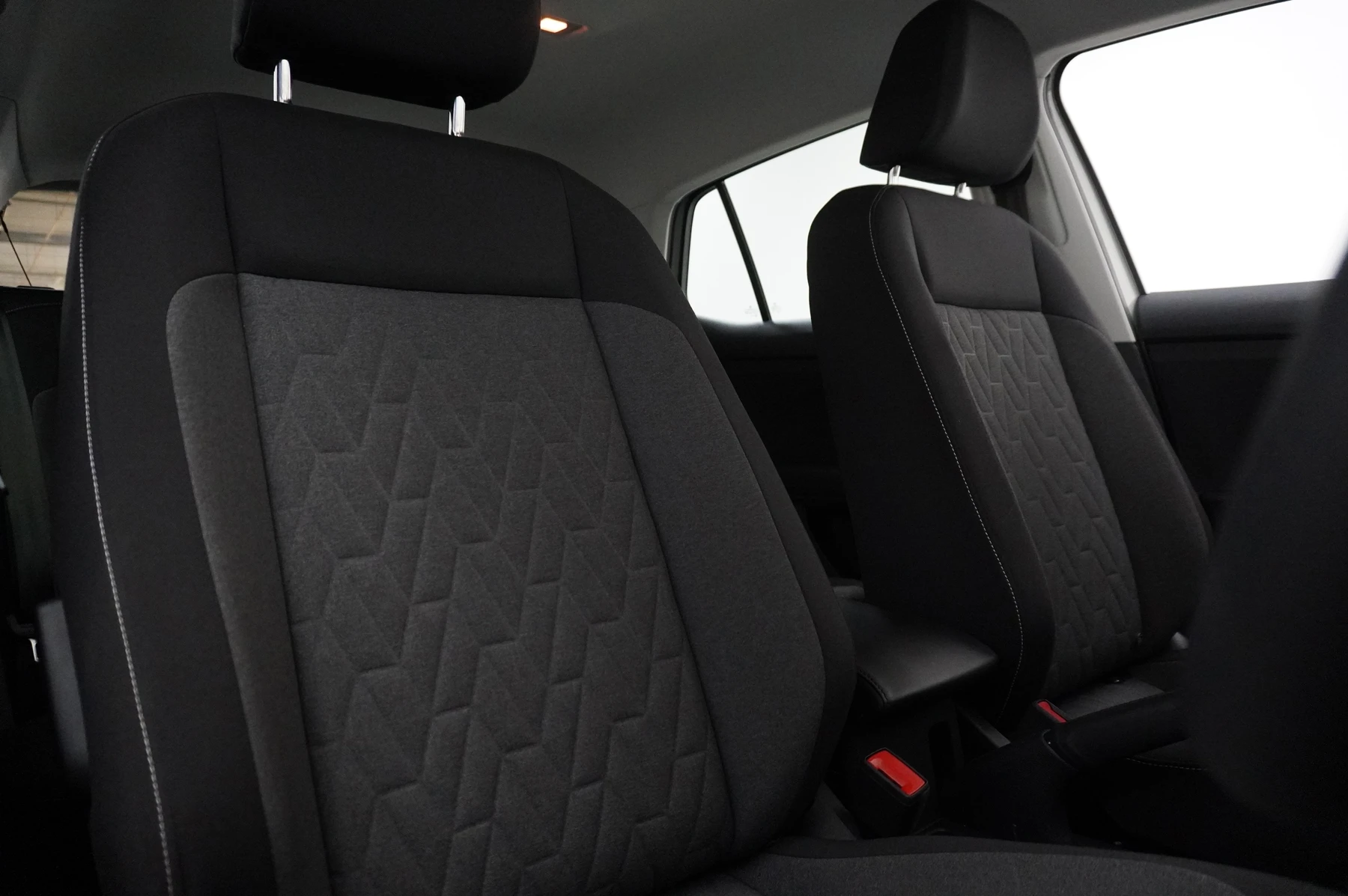 Volkswagen-T-Cross-image-14
