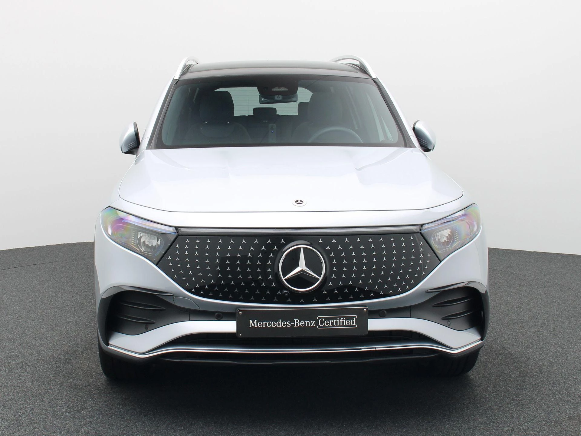 Mercedes-Benz EQB 250+ Star Edition + PANO DAK + BURMESTER + HEAD UP + TREKHAAK +