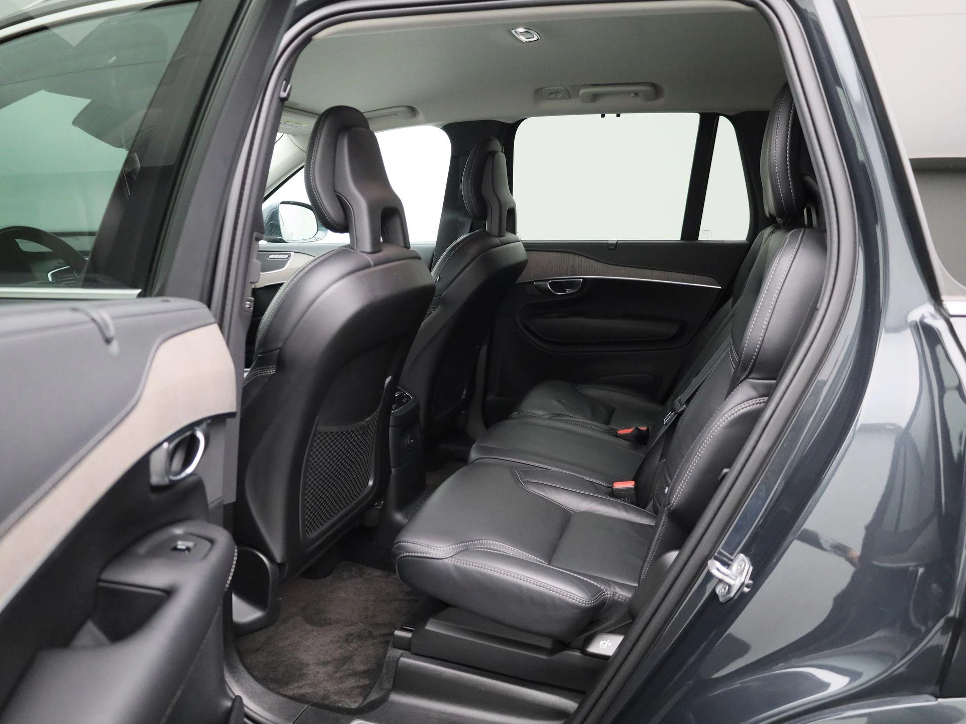 Volvo-XC90-image-9