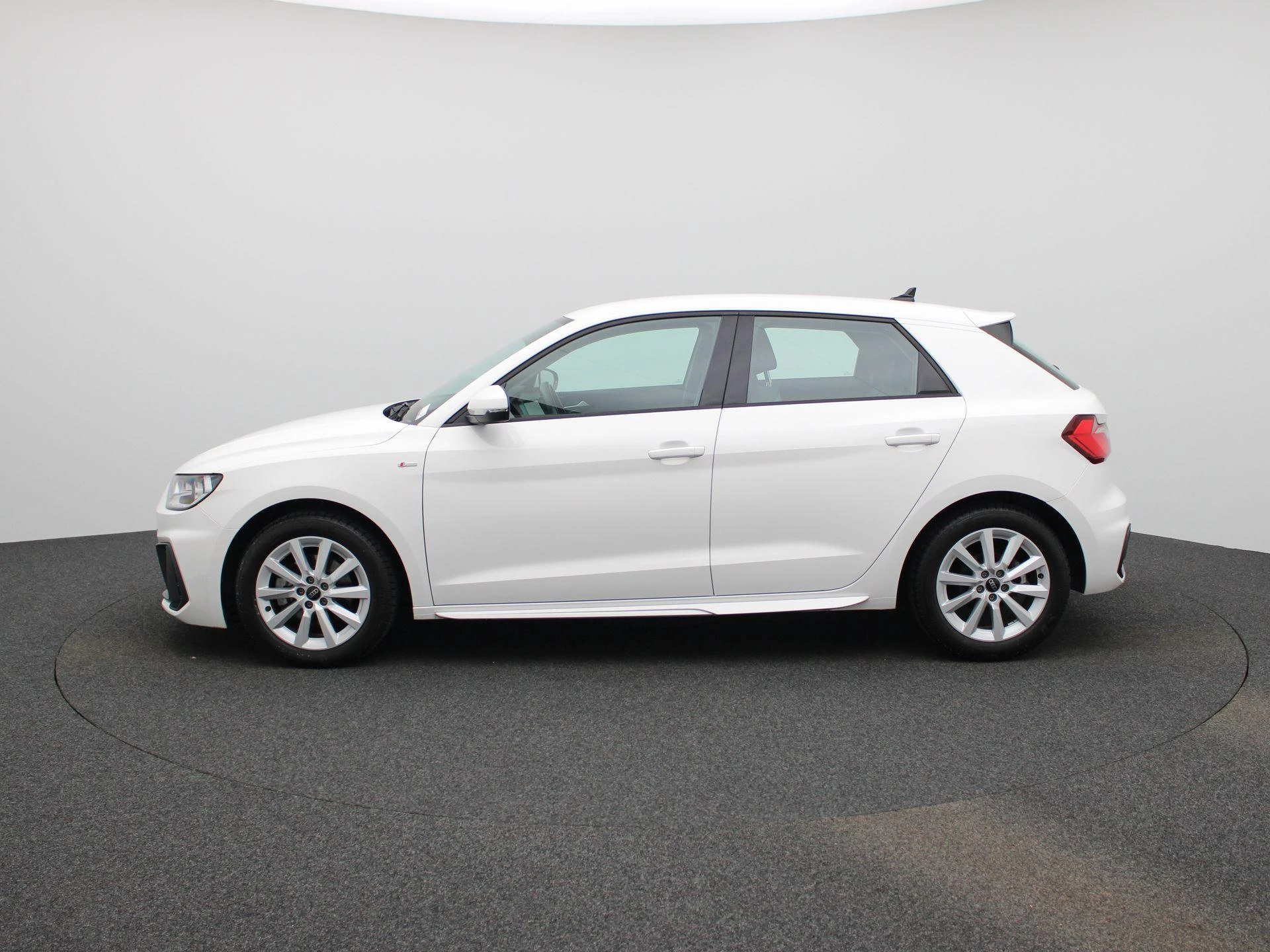 Audi-A1 Sportback-image-3