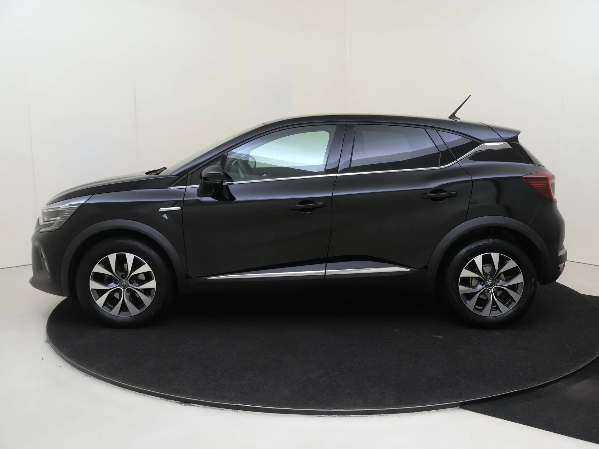 Renault-Captur-image-4