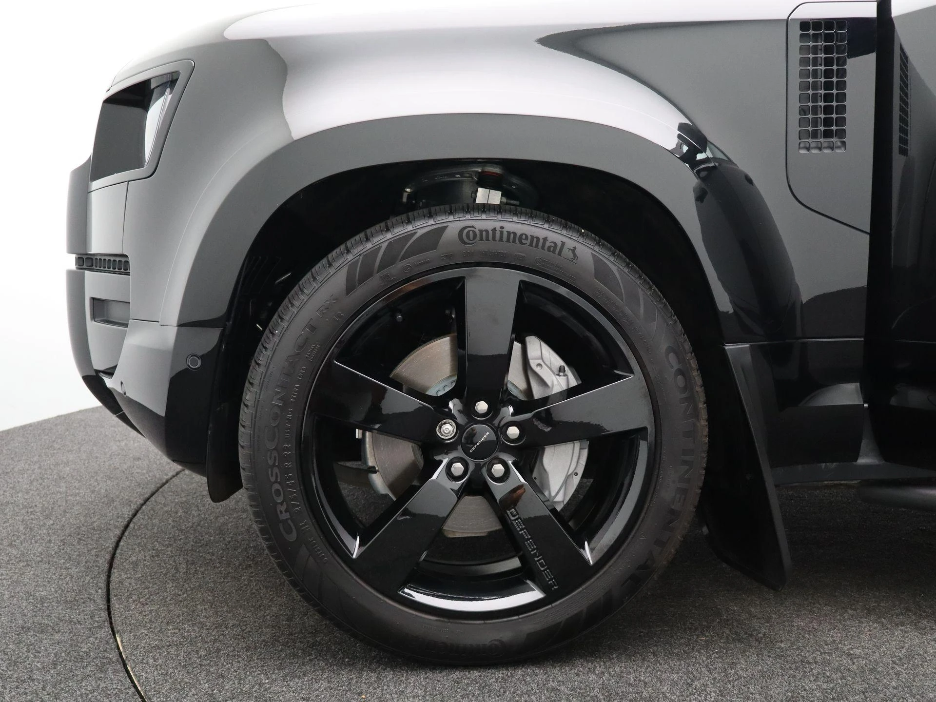 Land Rover Defender 110 2.0 P300e 110 X-Dynamic HSE