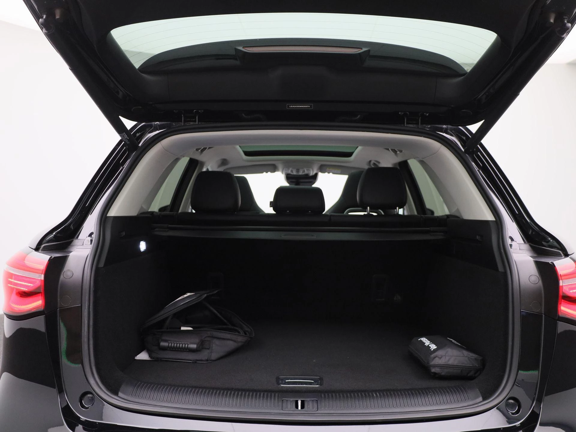 MG EHS 1.5 TGDI Luxury