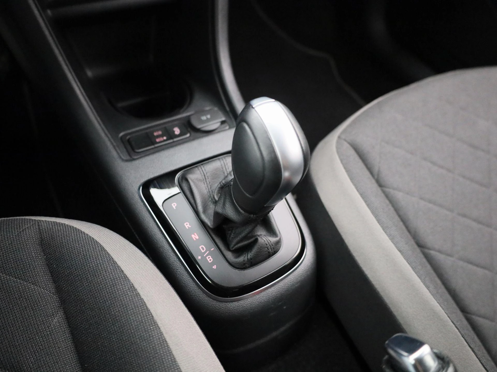 Volkswagen-e-up!-image-20
