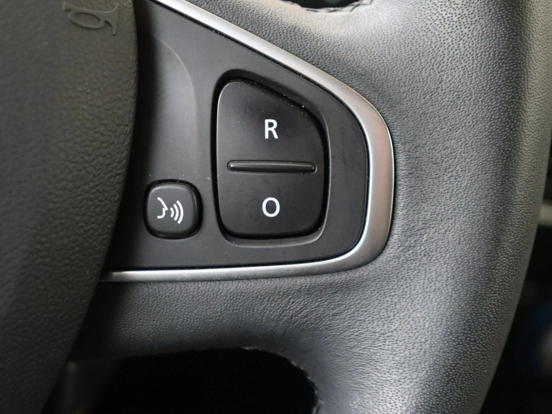 Renault-Clio-image-13