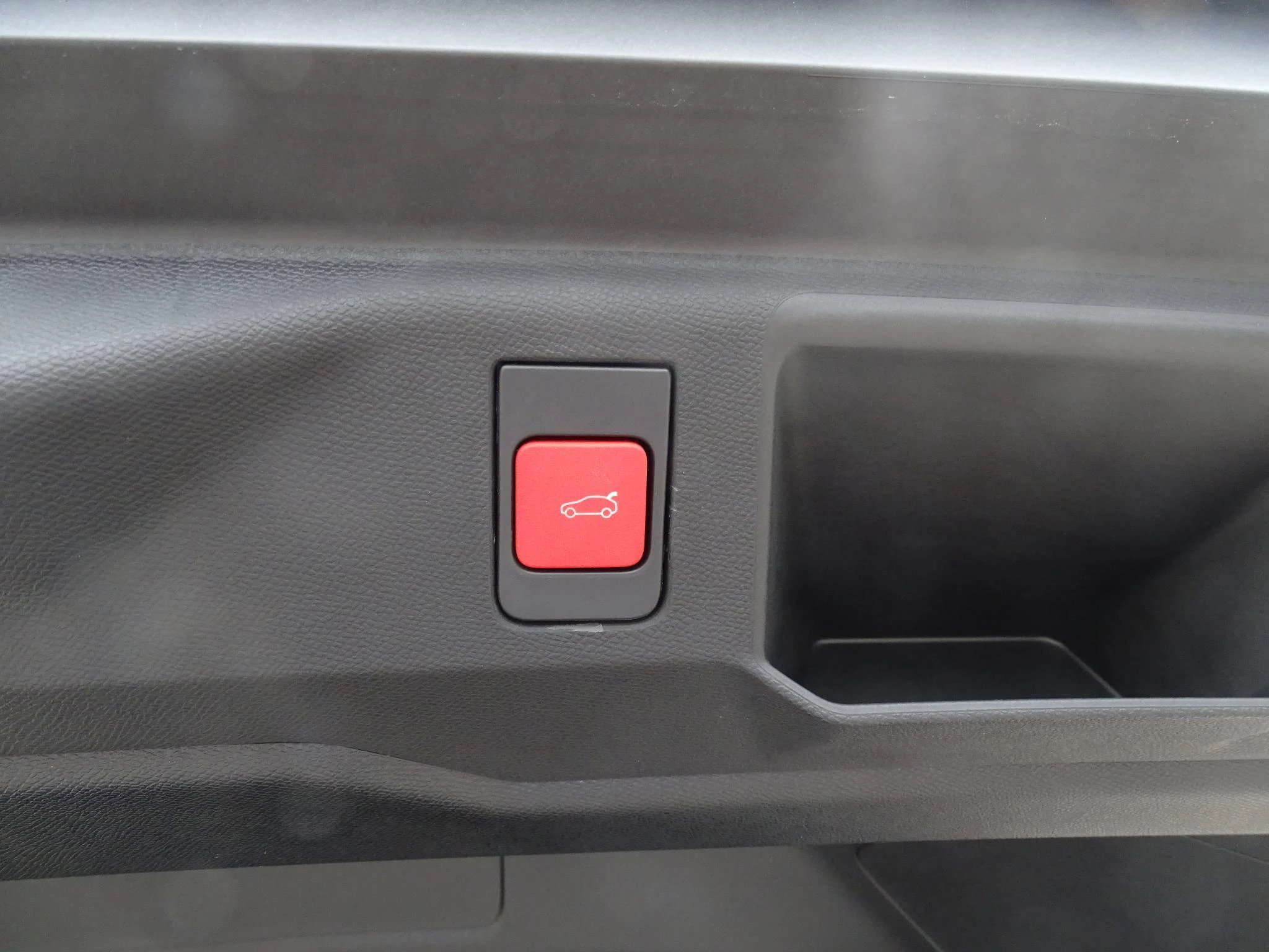 Peugeot 5008 1.2 HYBRID 145 e-DSC6 GT 7 seats