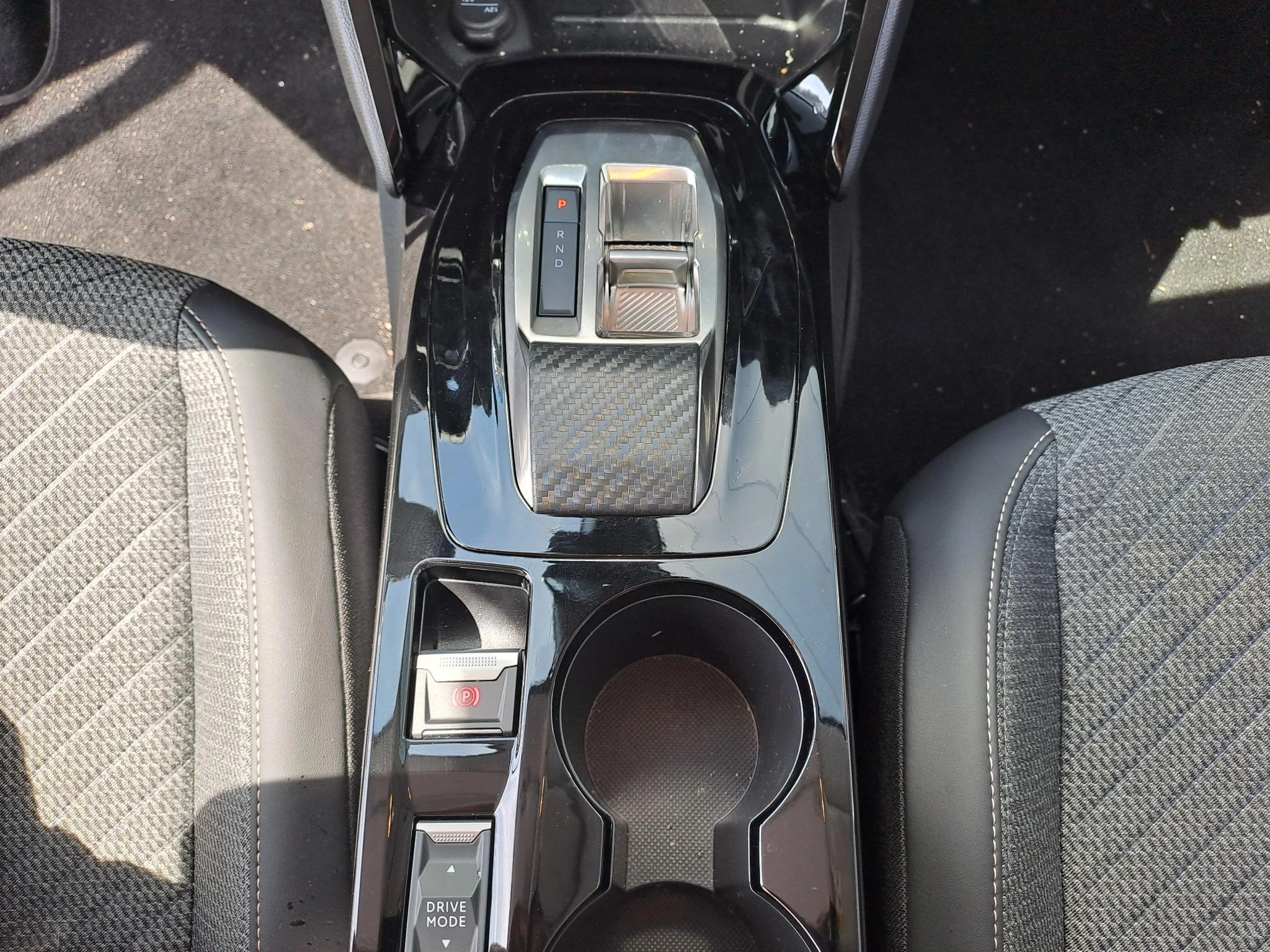 Peugeot-208-image-14