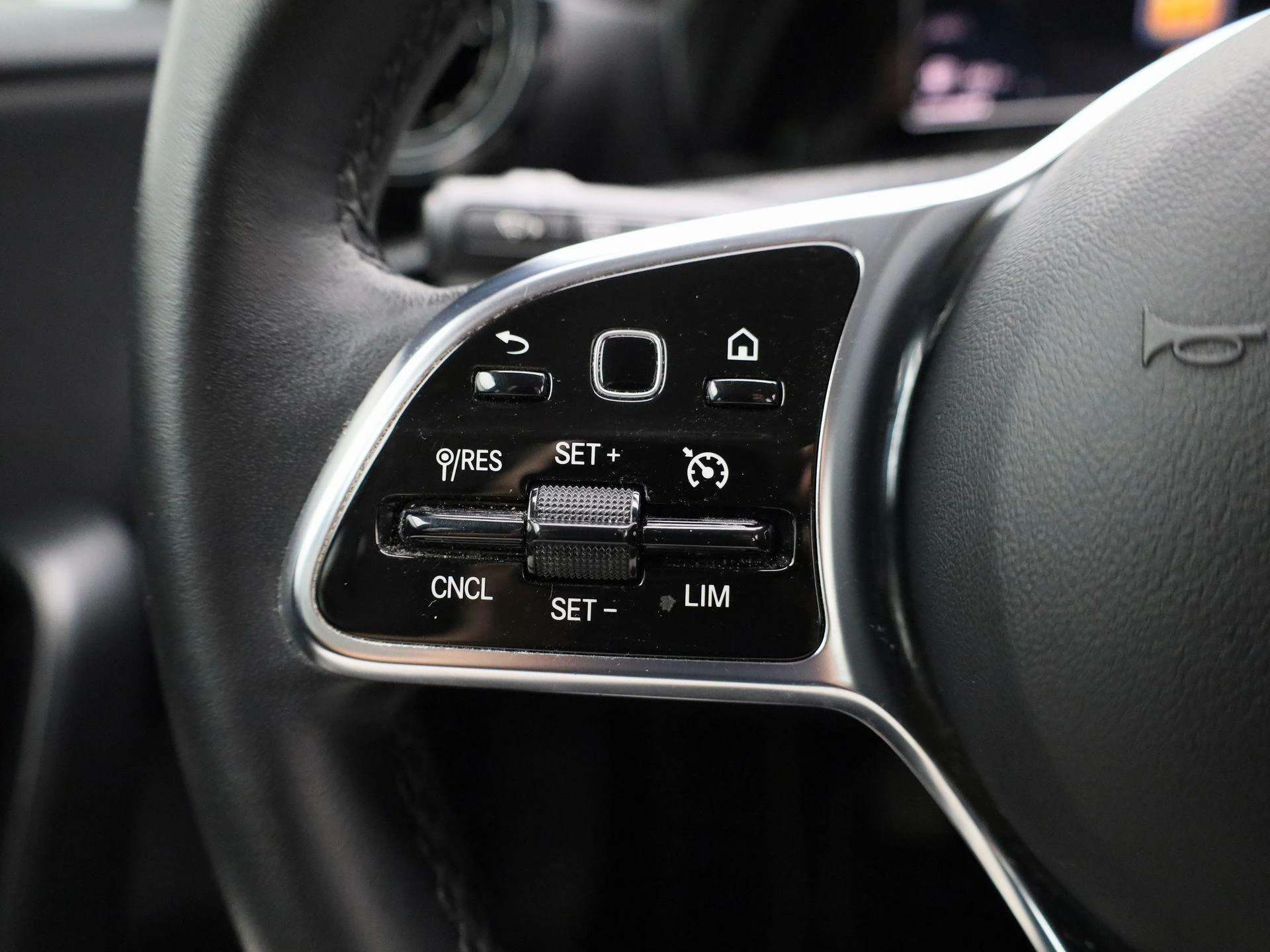 Mercedes-Benz-Classe A-image-16