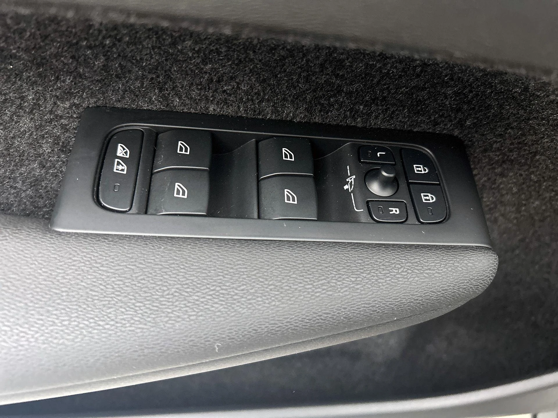 Volvo-XC40-image-31