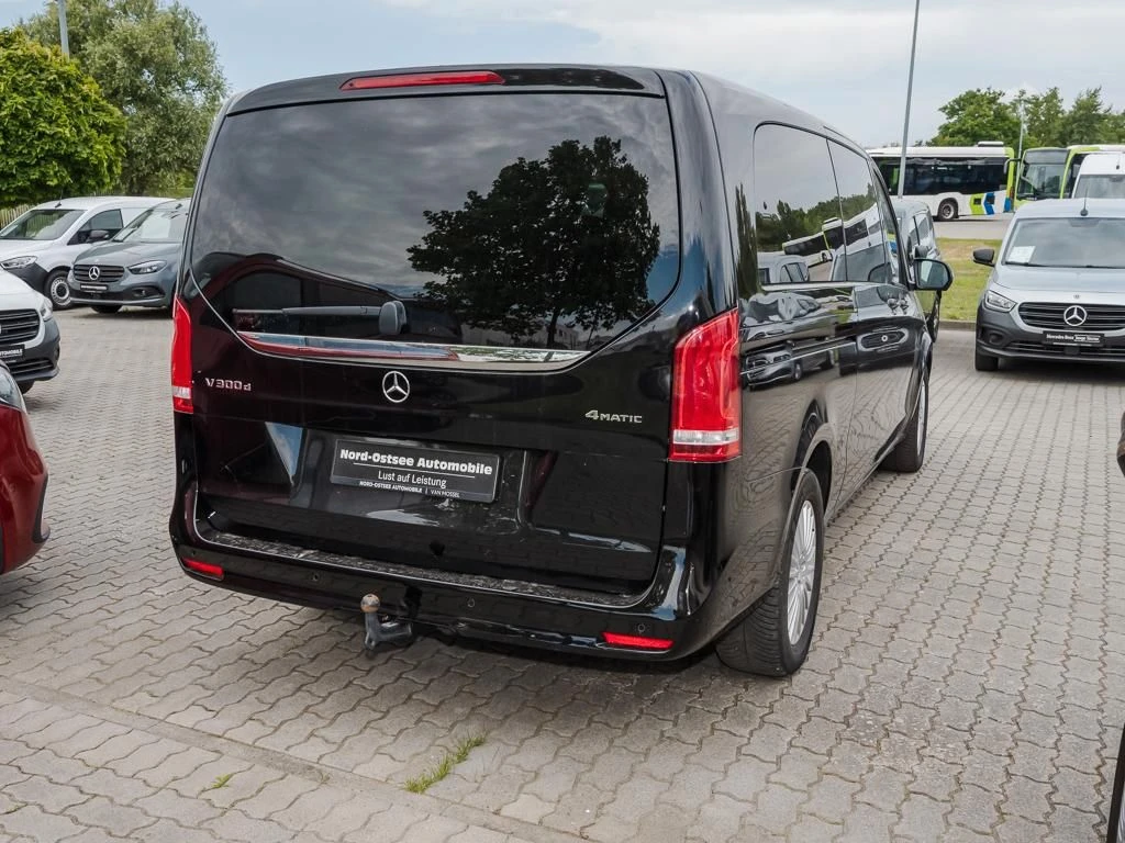 Mercedes-Benz-V-Klasse 300-image-4