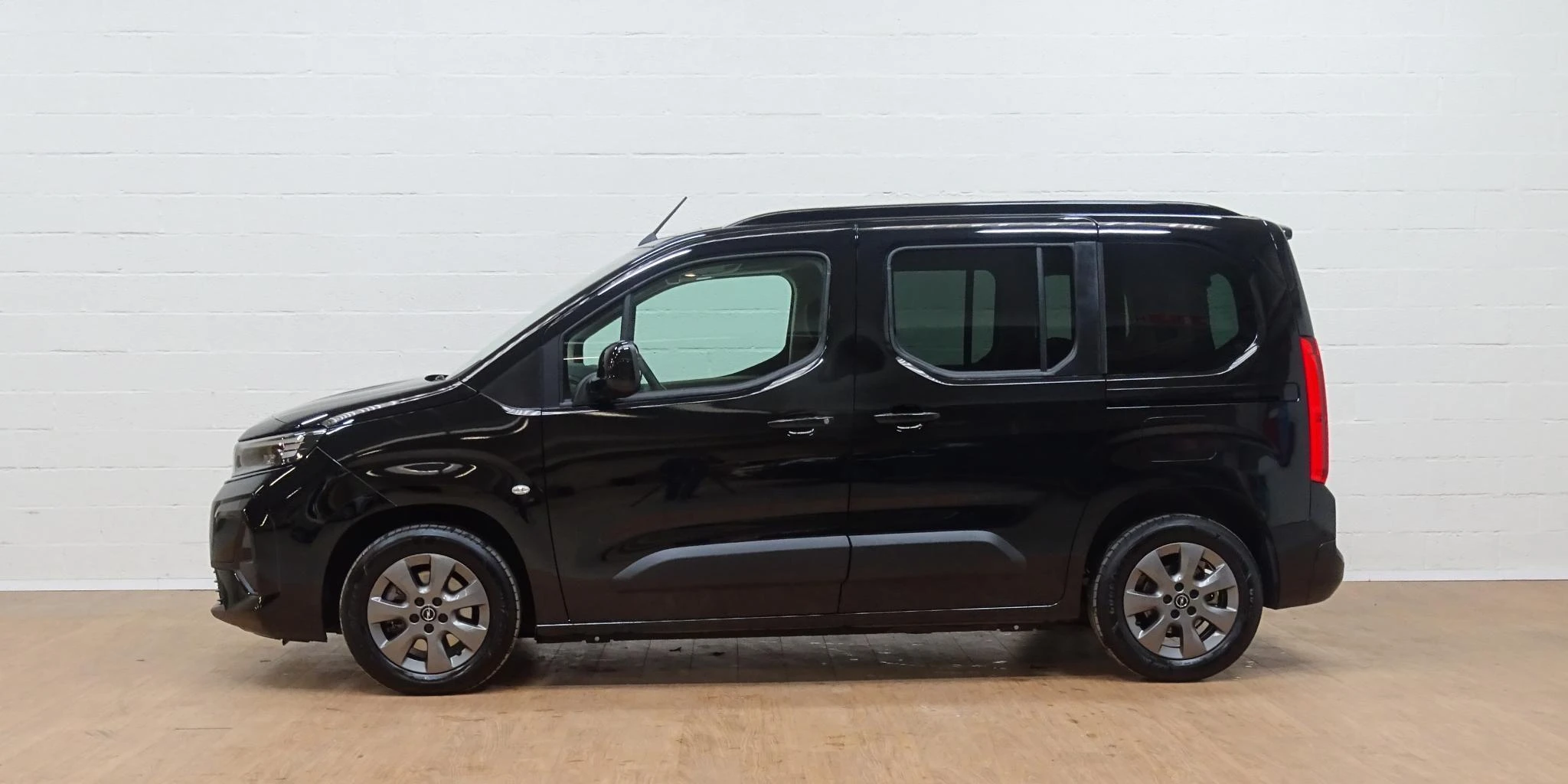 Opel Combo Life 1.5 Turbo D 130 MT6