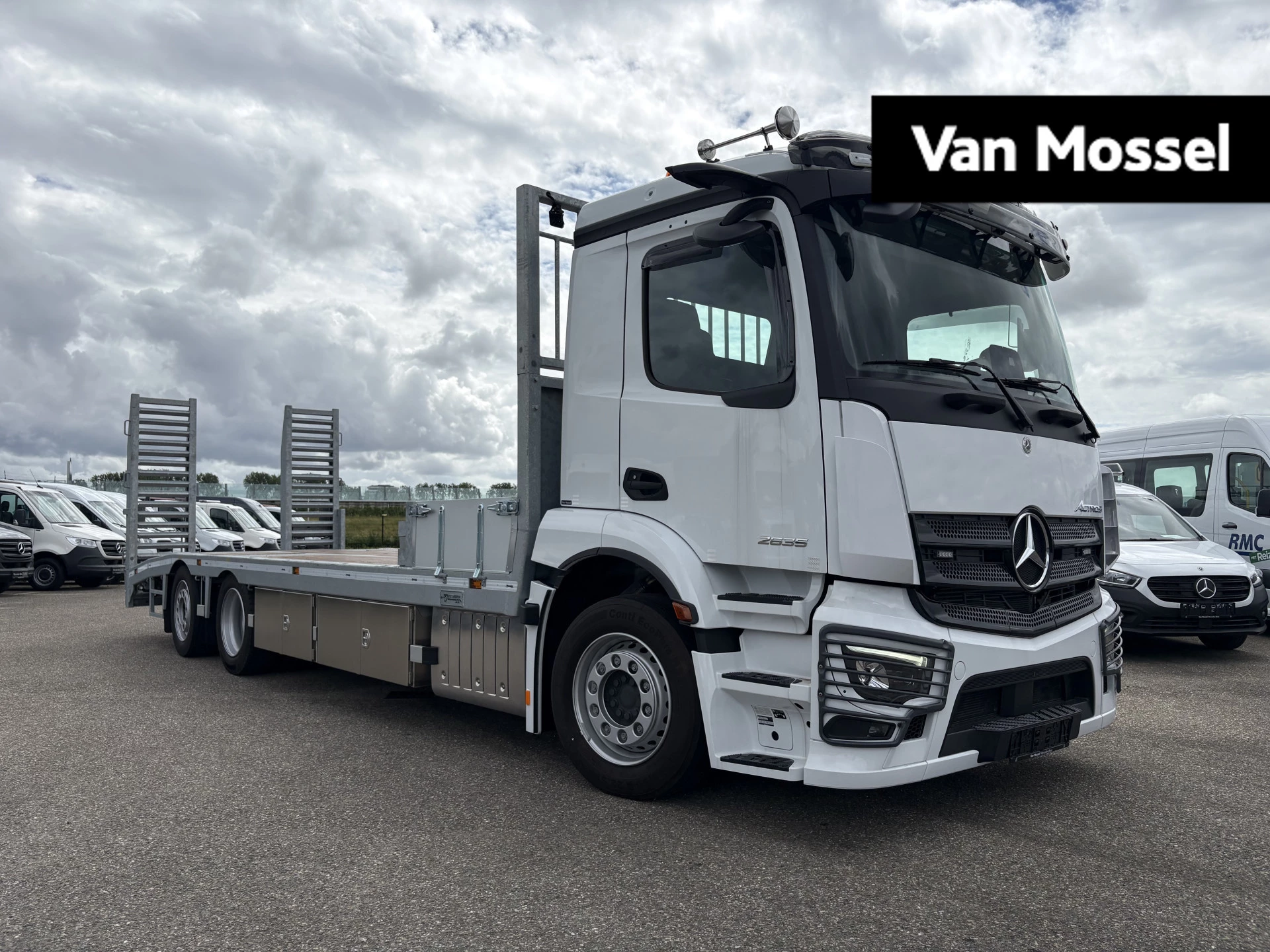 Mercedes-Benz-Actros-image-1